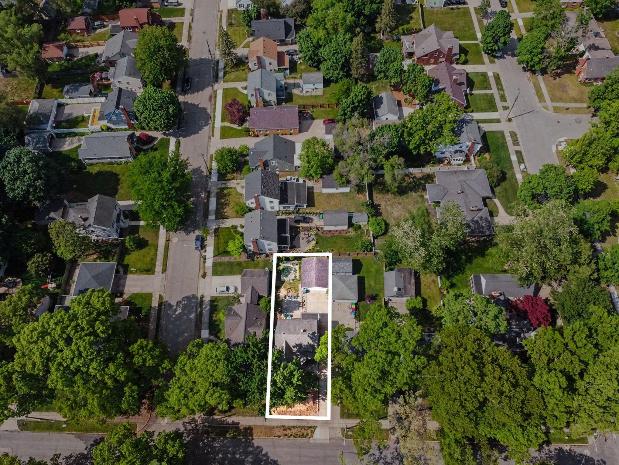 535 Mulford Drive SE Grand Rapids MI 49507