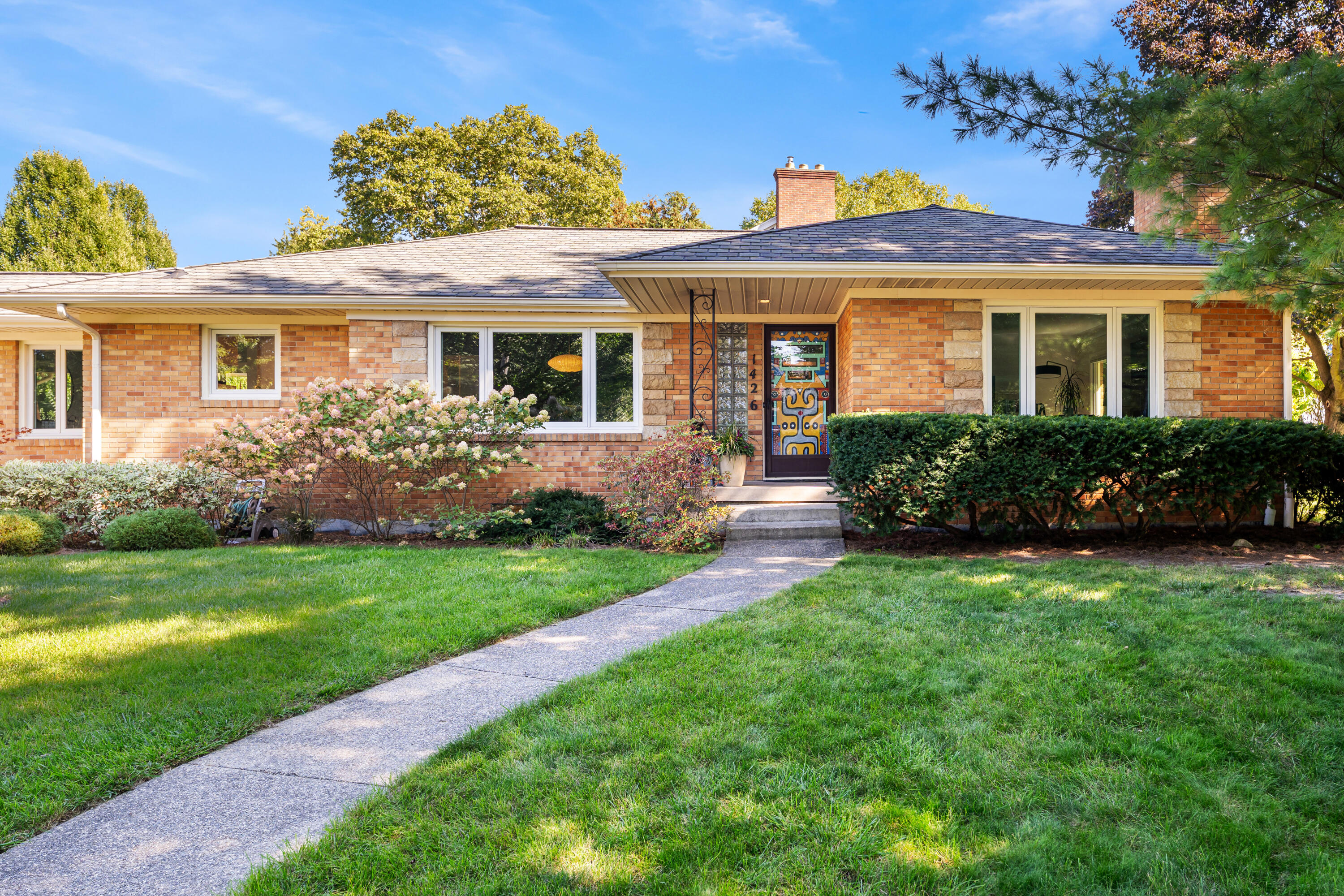 1426 Lake Grove Avenue SE East Grand Rapids MI 49506