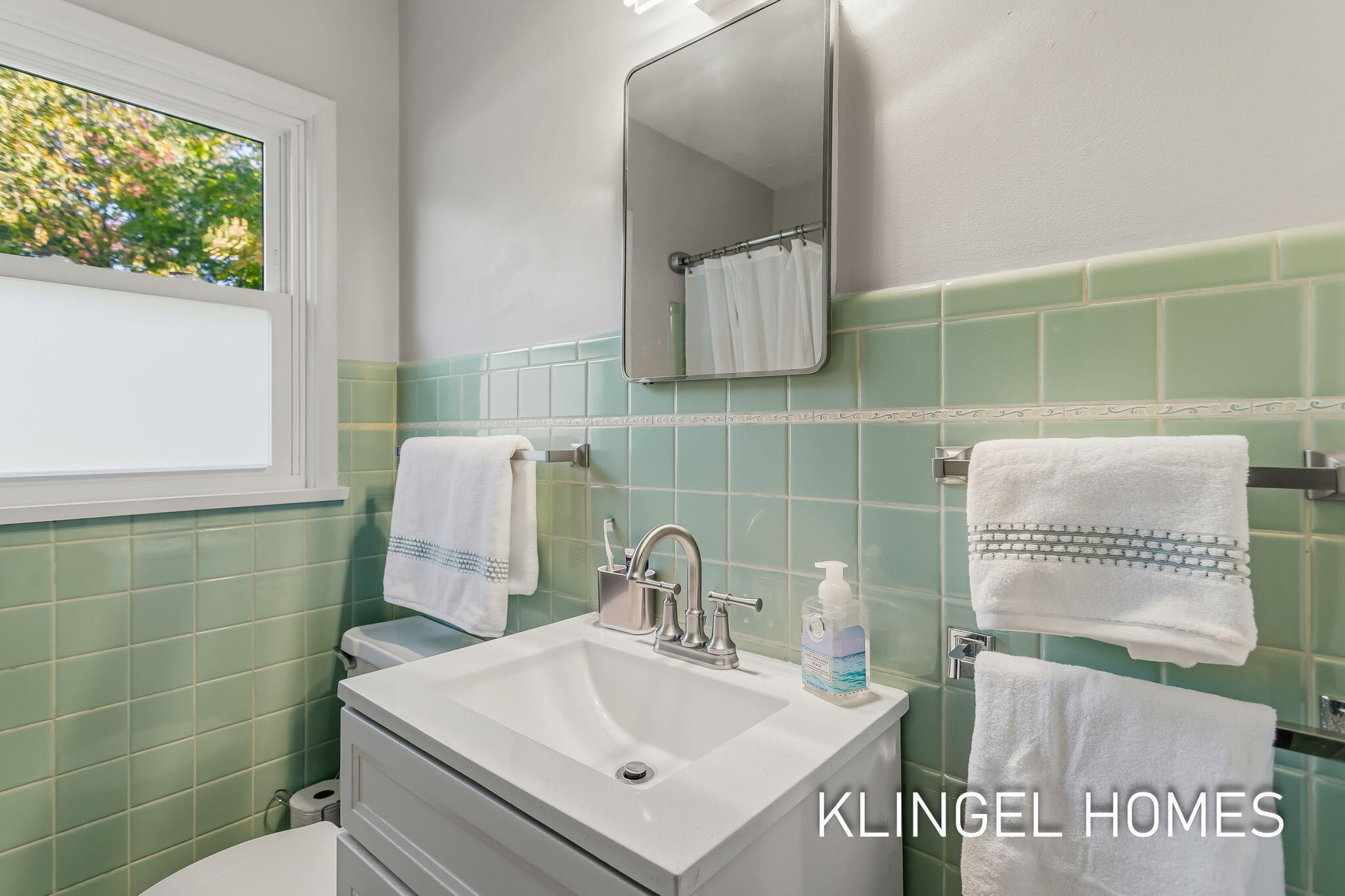 1974 Belmont Drive Muskegon MI 49441