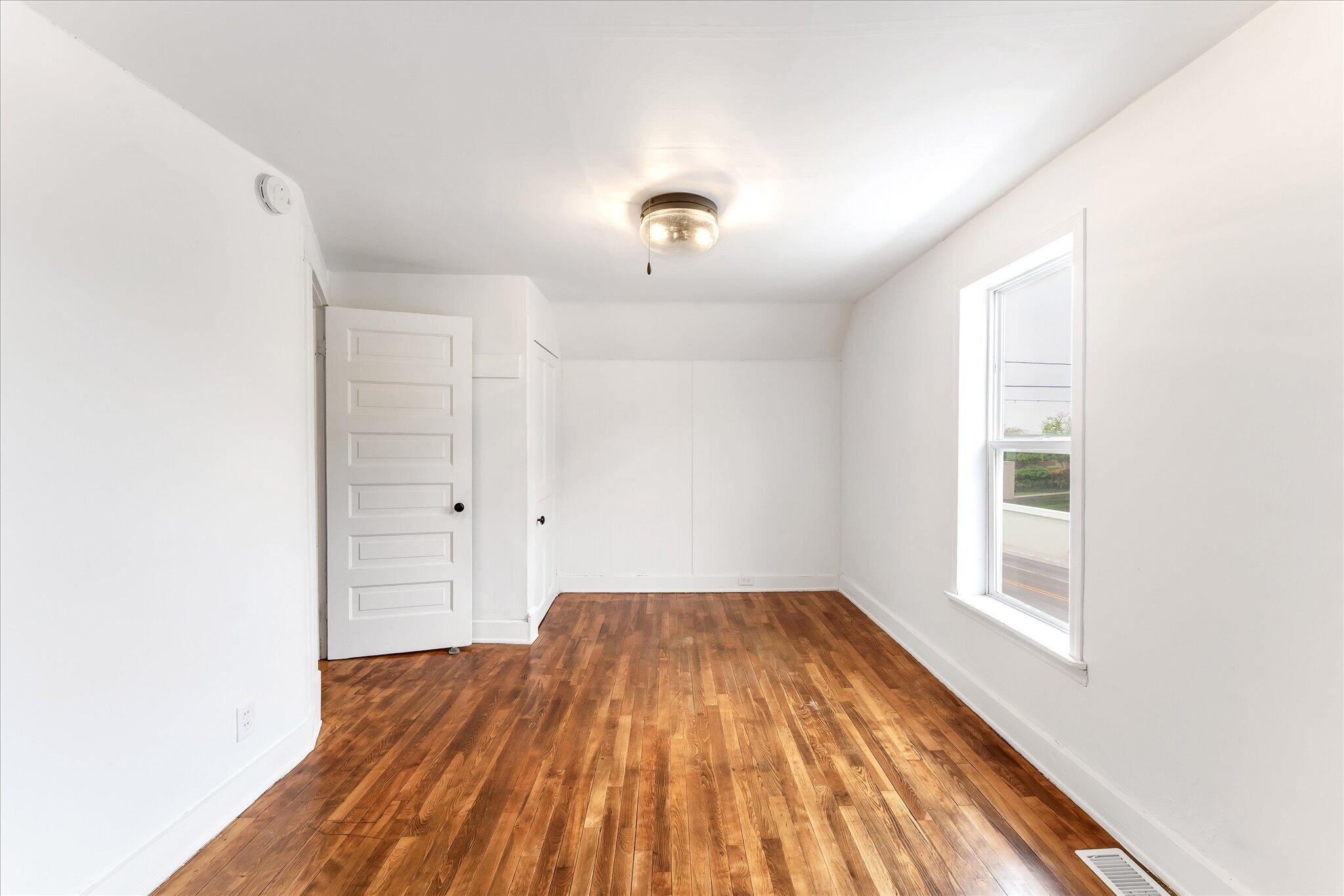 22 Ann Street NW Grand Rapids MI 49505