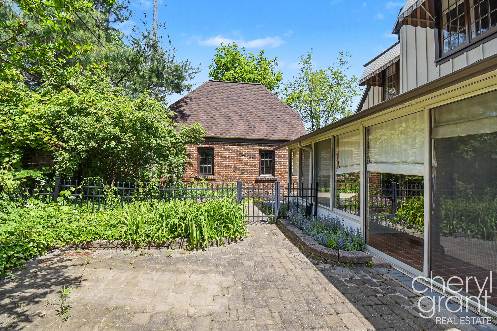 1139 Cadillac Drive SE Grand Rapids MI 49506