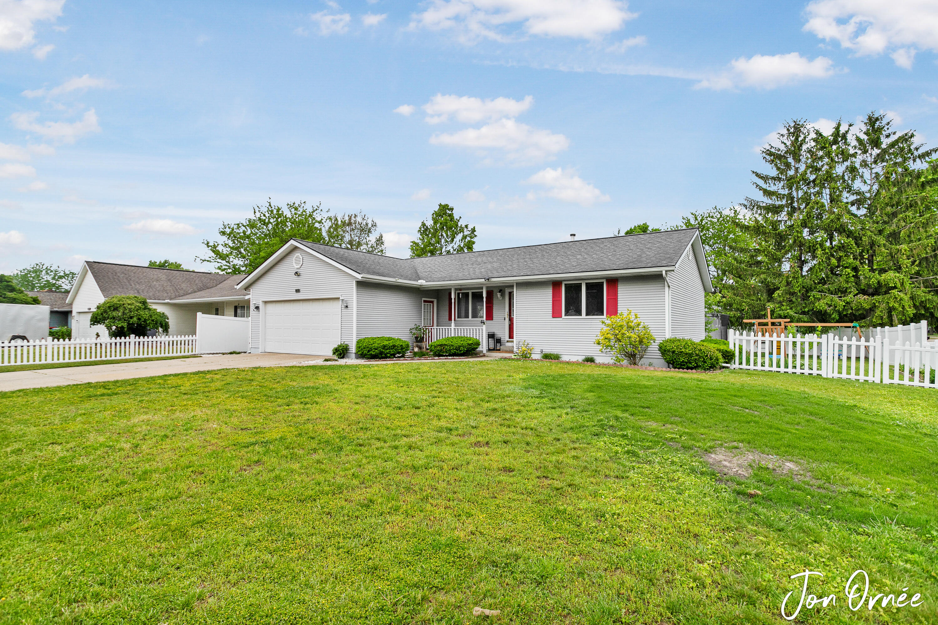 789 S Meadow Court Holland MI 49423