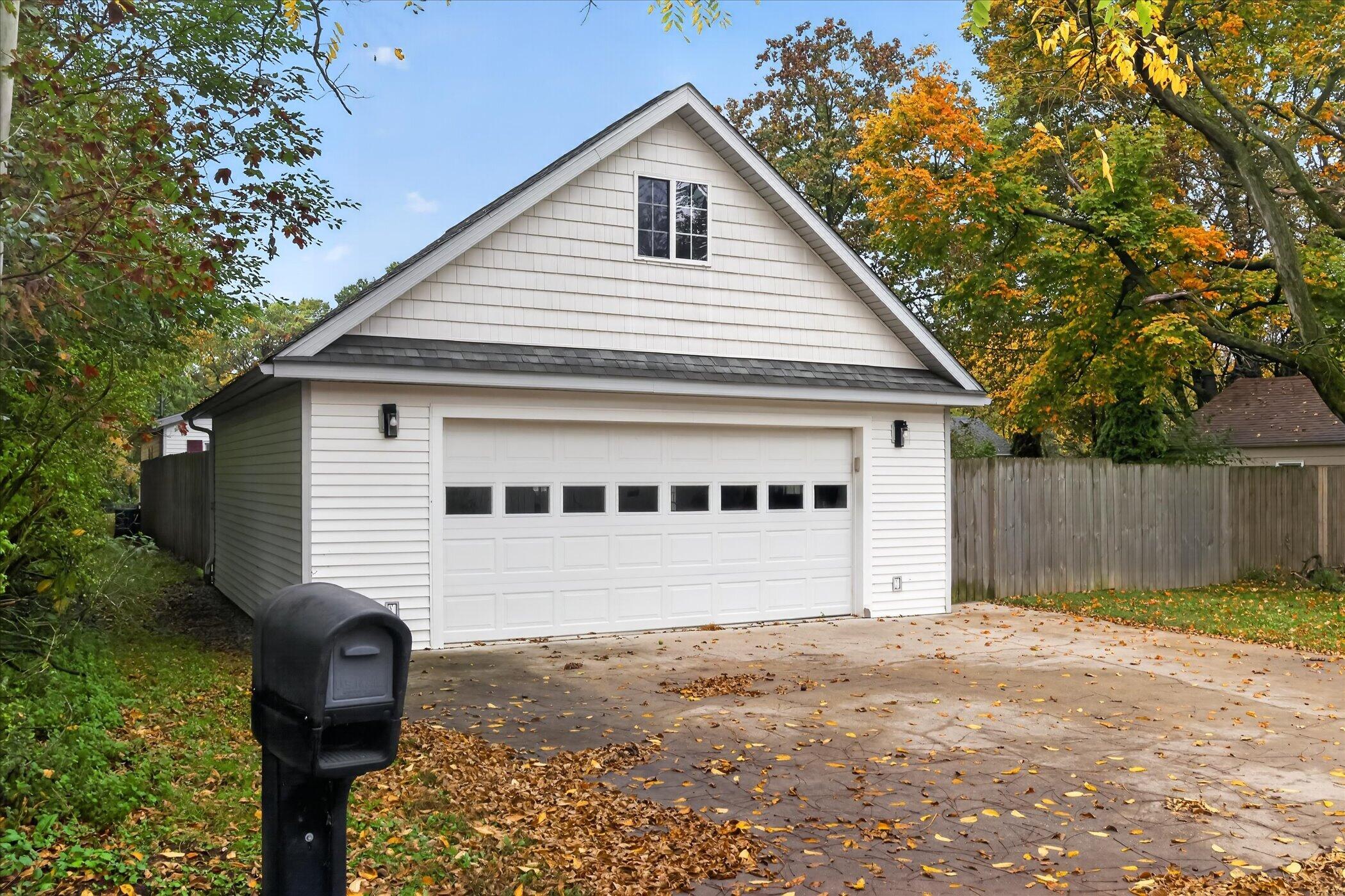 2513 Parkview Avenue Kalamazoo MI 49008