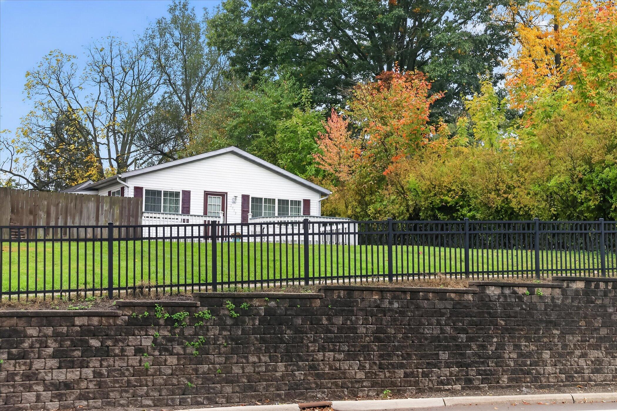 2513 Parkview Avenue Kalamazoo MI 49008