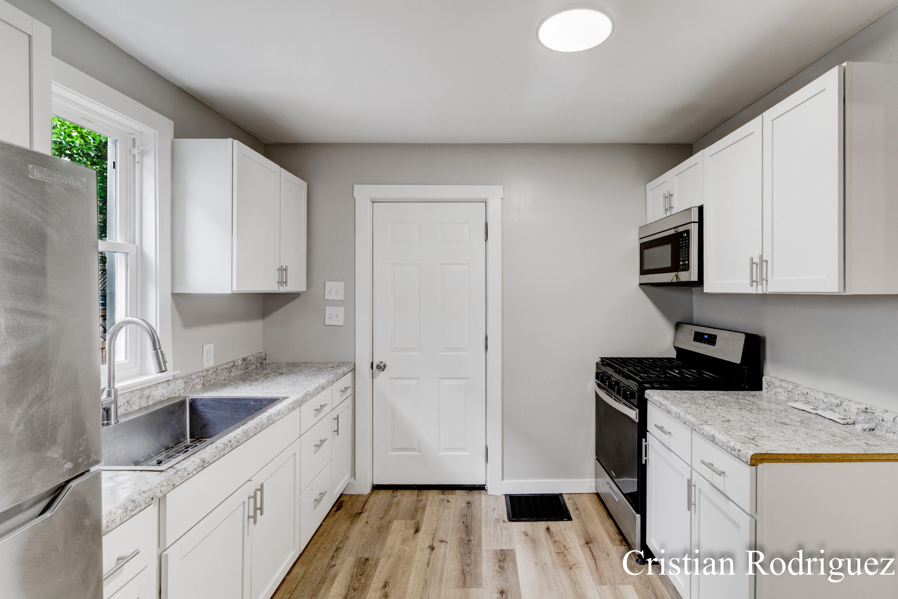 243 Fairbanks Street NE Grand Rapids MI 49503