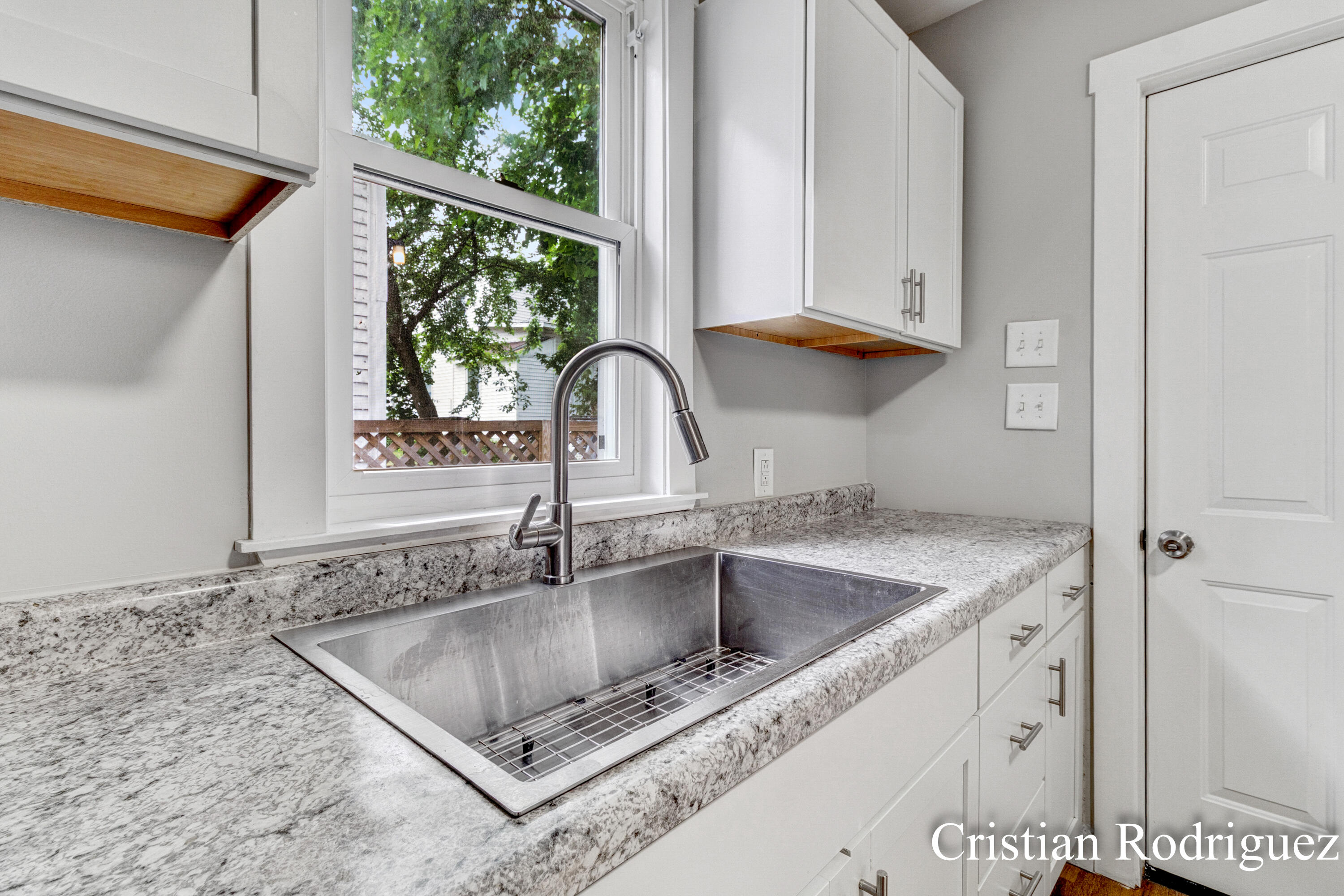 243 Fairbanks Street NE Grand Rapids MI 49503