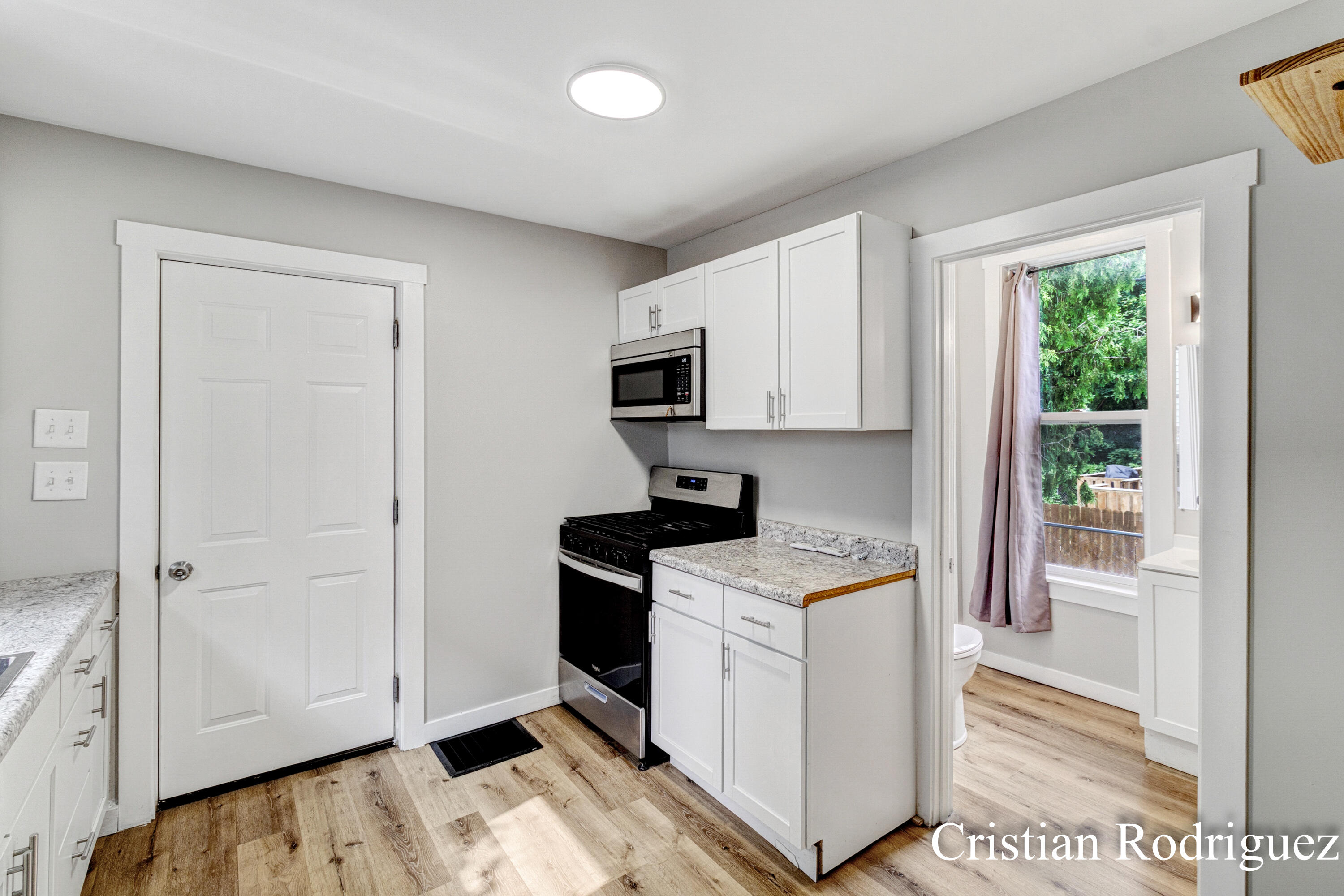 243 Fairbanks Street NE Grand Rapids MI 49503