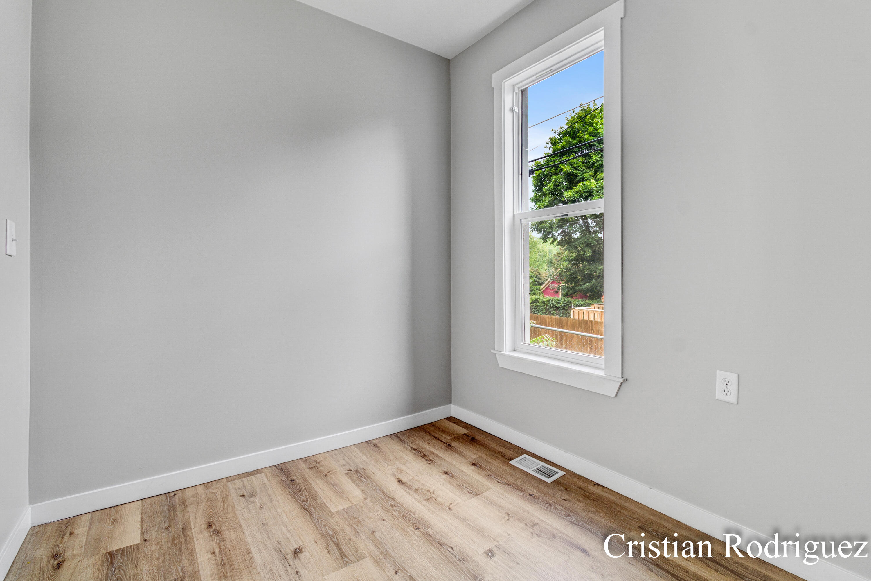 243 Fairbanks Street NE Grand Rapids MI 49503