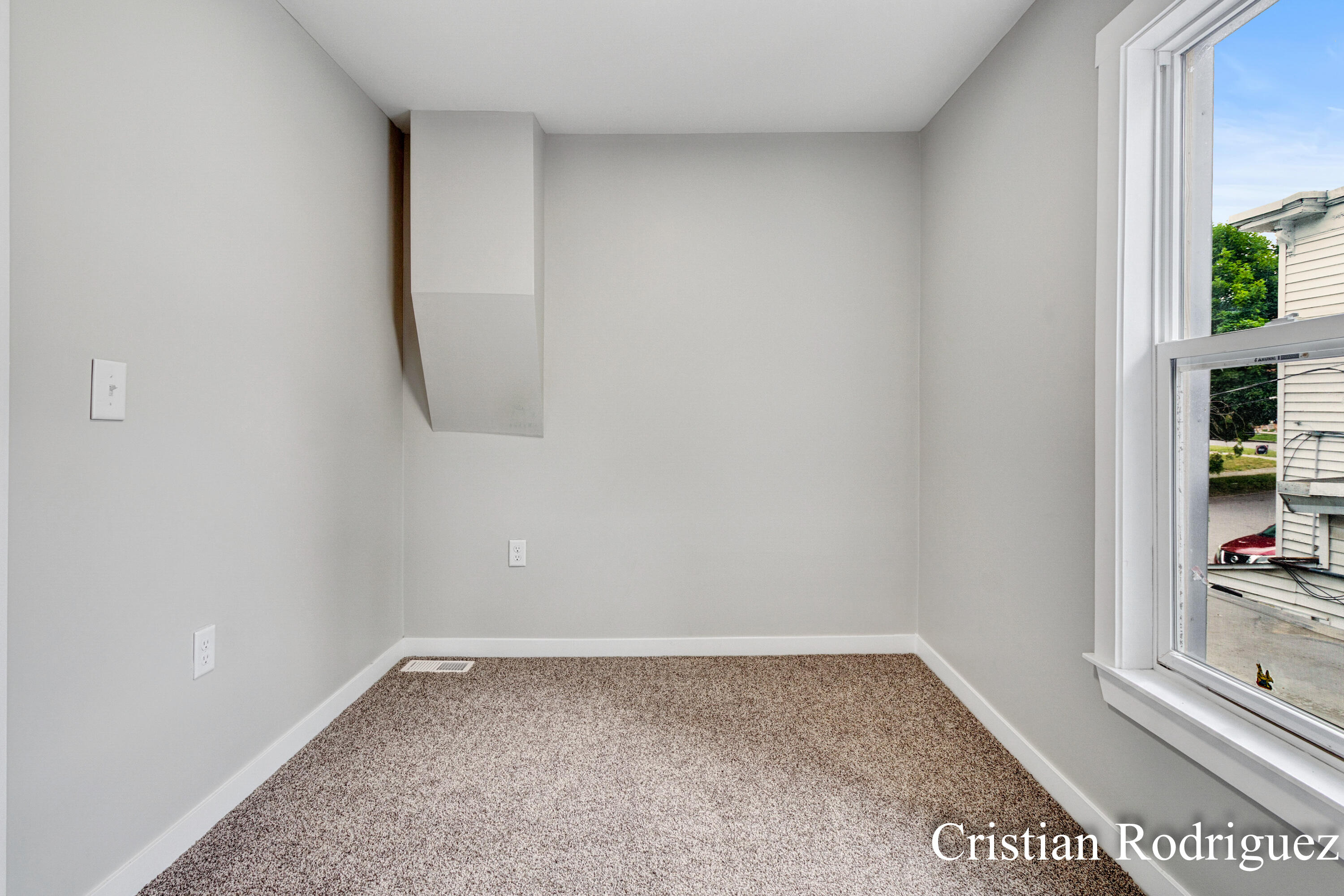 243 Fairbanks Street NE Grand Rapids MI 49503