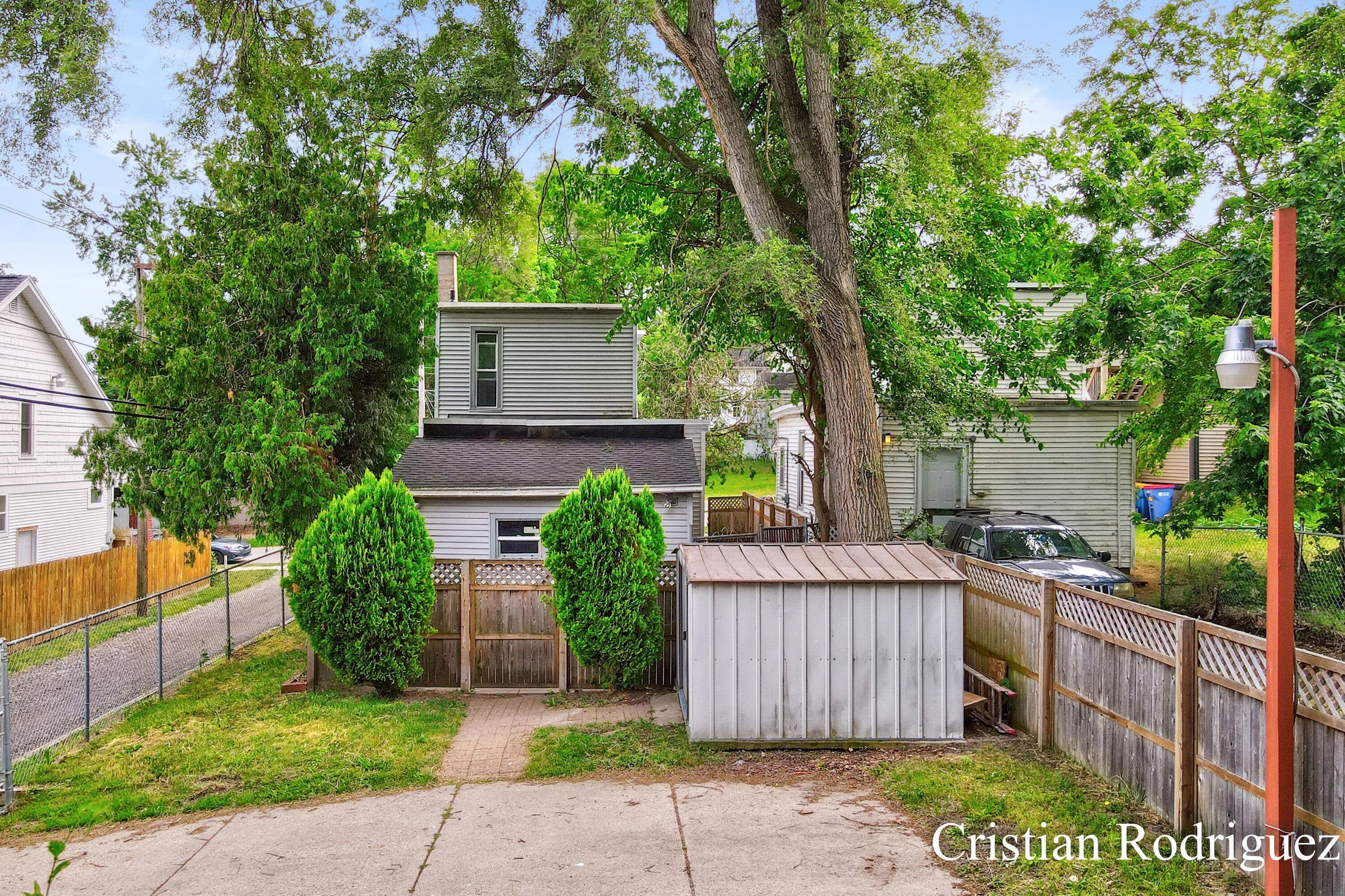 243 Fairbanks Street NE Grand Rapids MI 49503