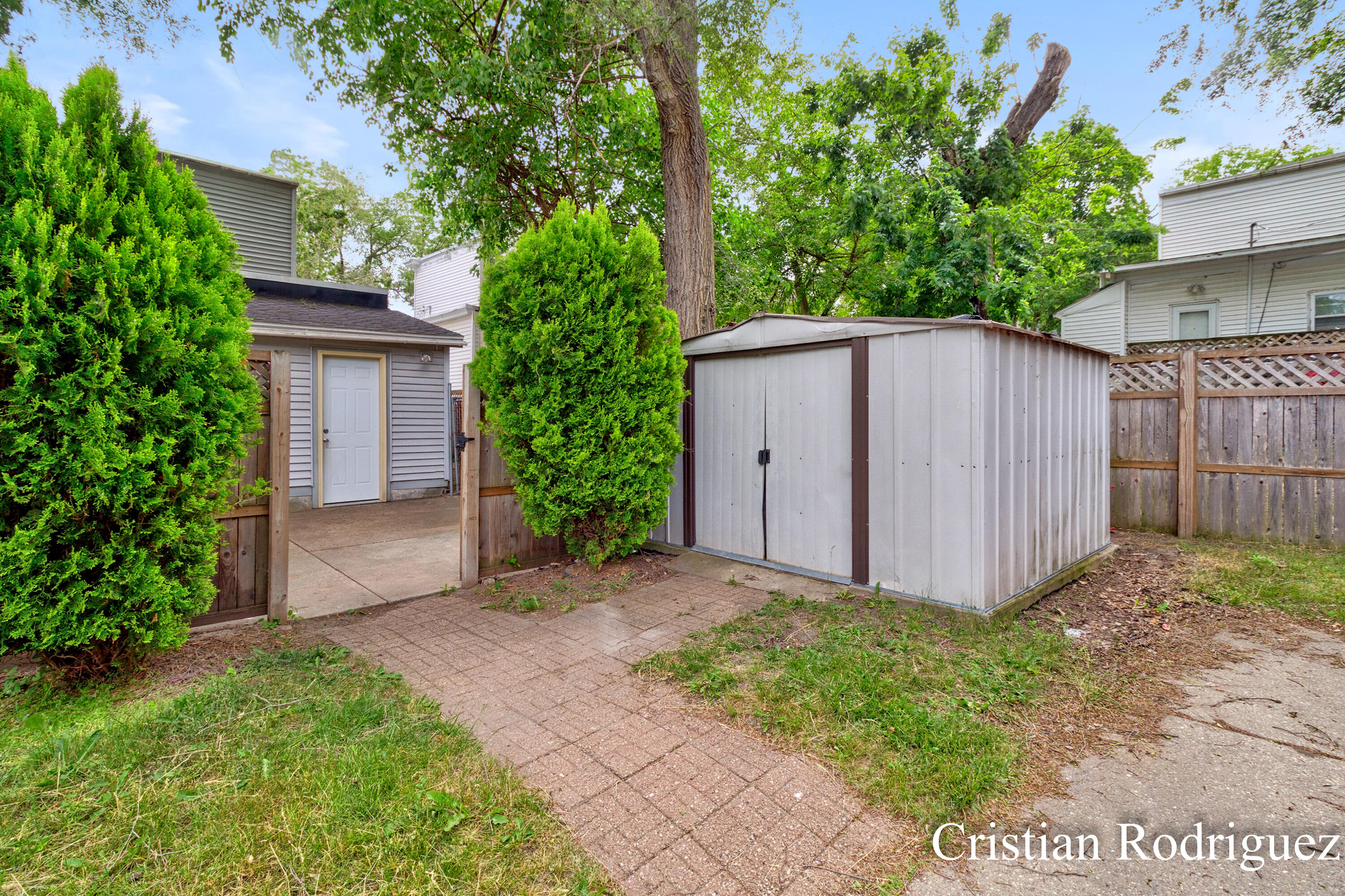 243 Fairbanks Street NE Grand Rapids MI 49503