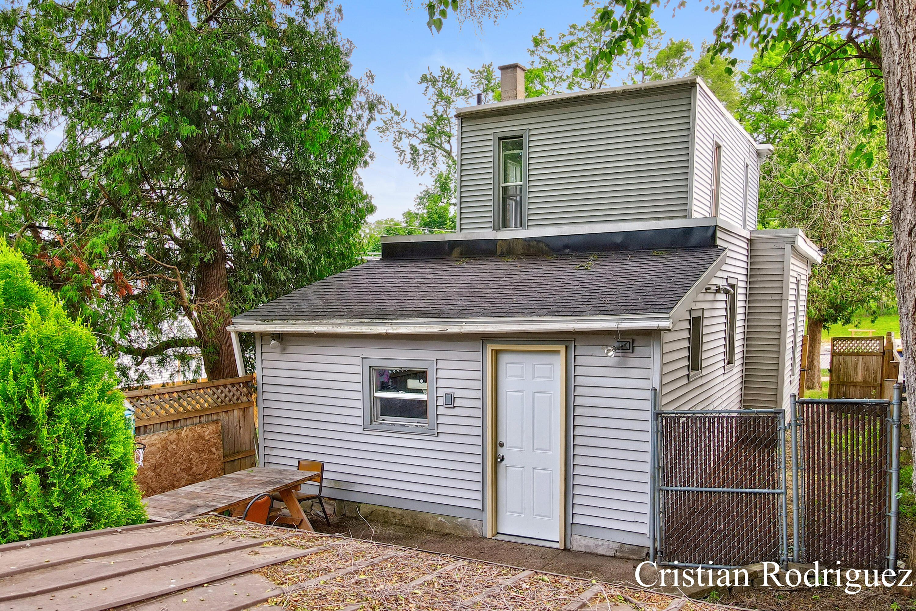 243 Fairbanks Street NE Grand Rapids MI 49503