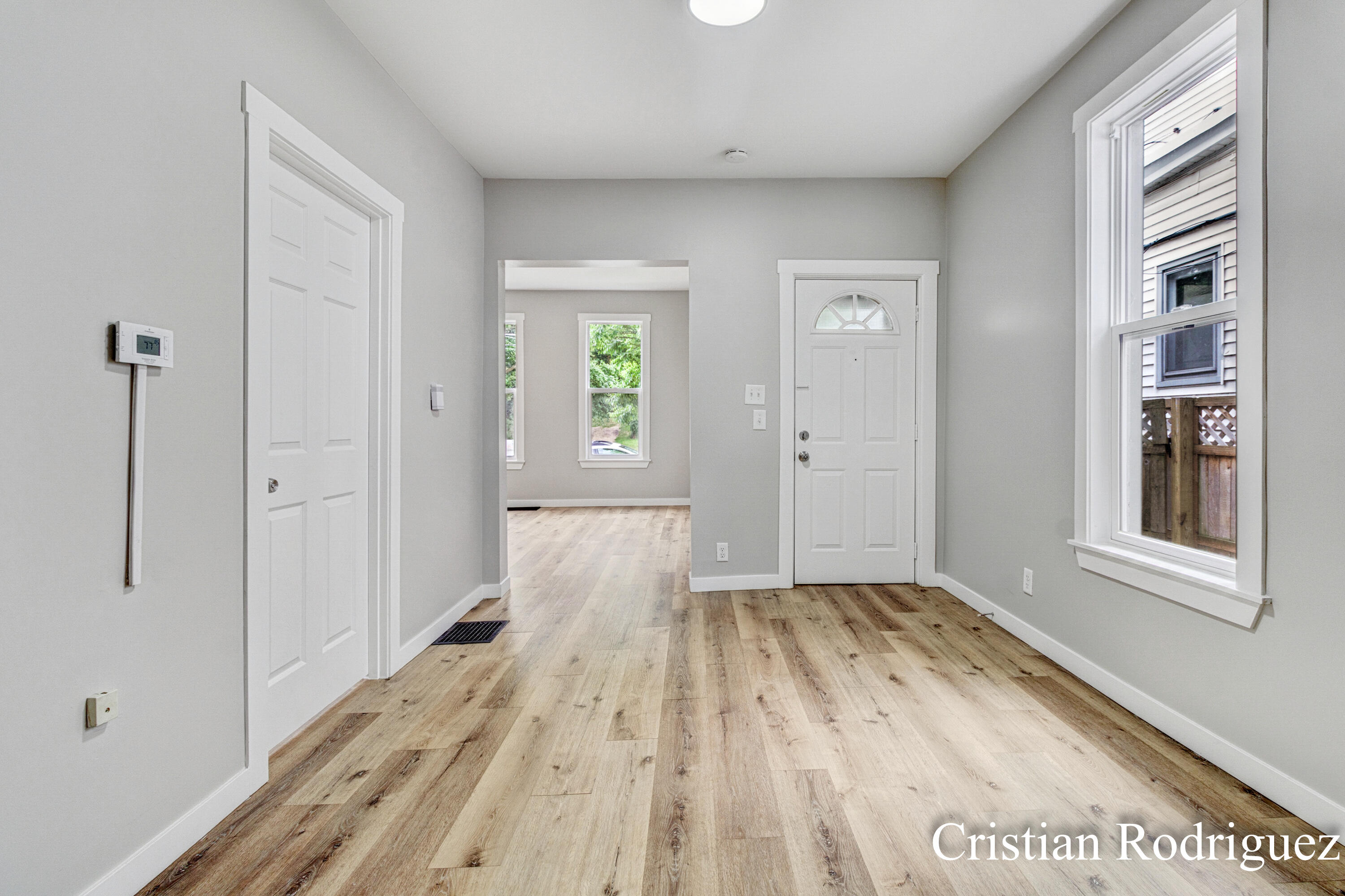243 Fairbanks Street NE Grand Rapids MI 49503