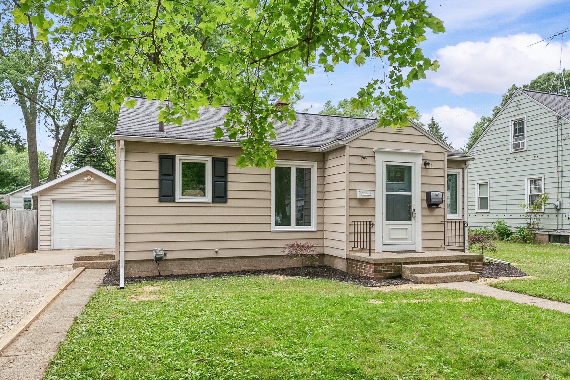 2928 Lorraine Avenue Kalamazoo MI 49008