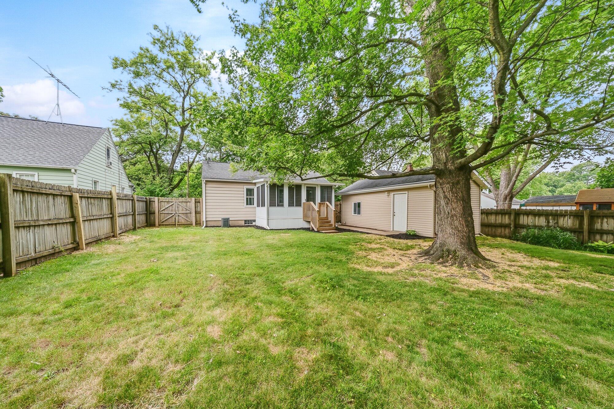 2928 Lorraine Avenue Kalamazoo MI 49008