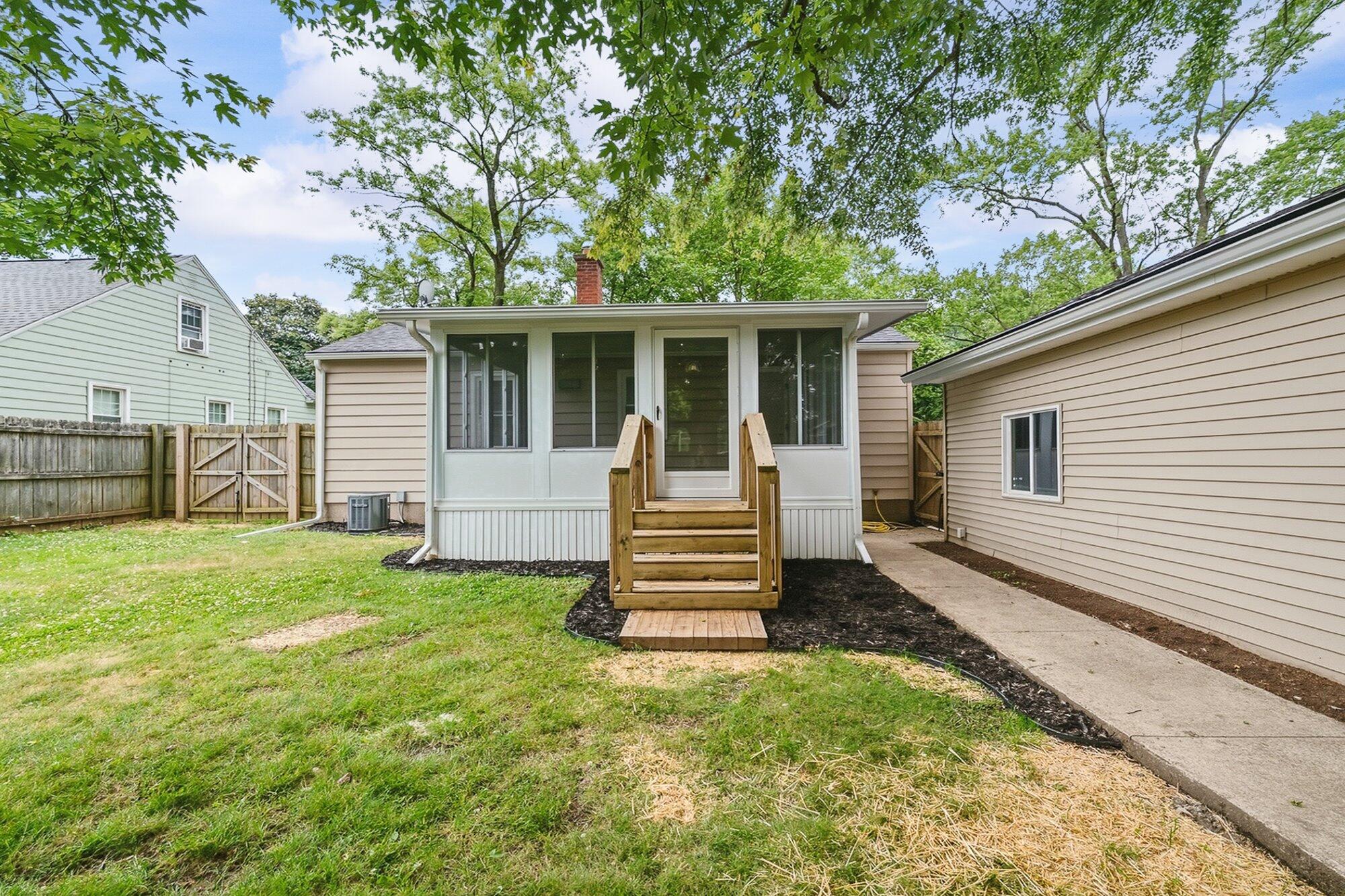 2928 Lorraine Avenue Kalamazoo MI 49008