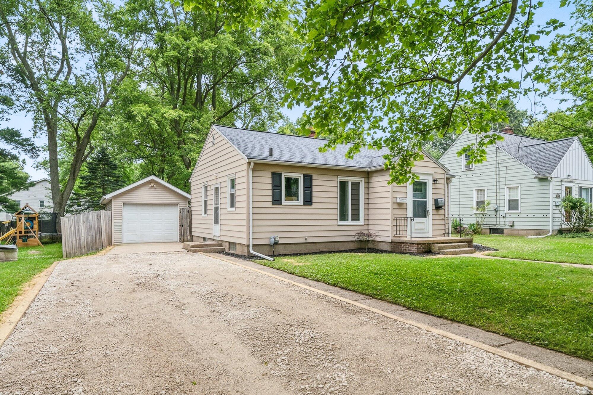 2928 Lorraine Avenue Kalamazoo MI 49008