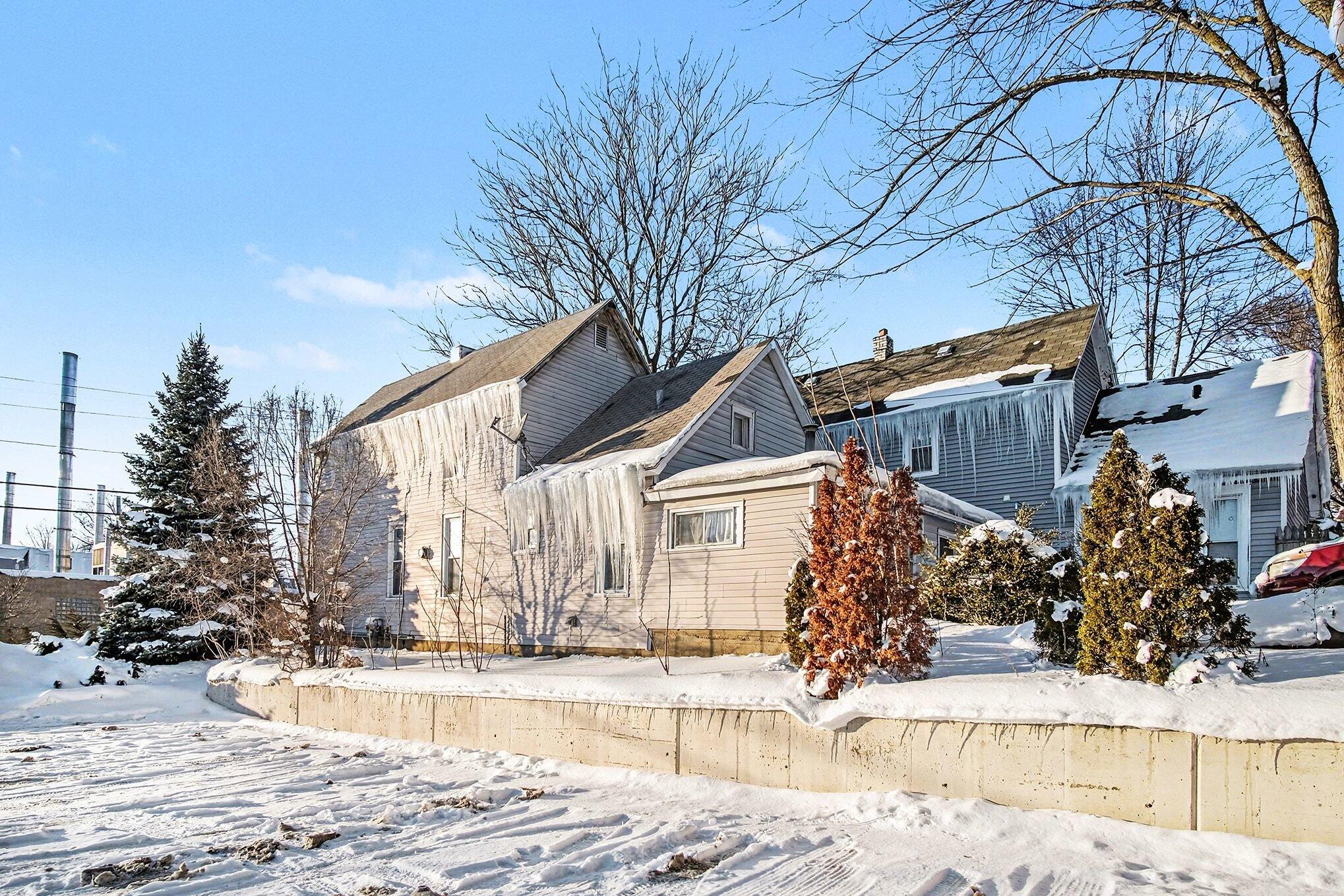 916 Lafayette Avenue NE Grand Rapids MI 49503