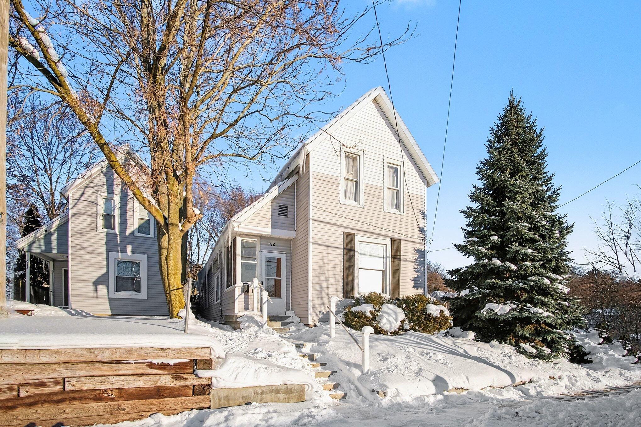 916 Lafayette Avenue NE Grand Rapids MI 49503