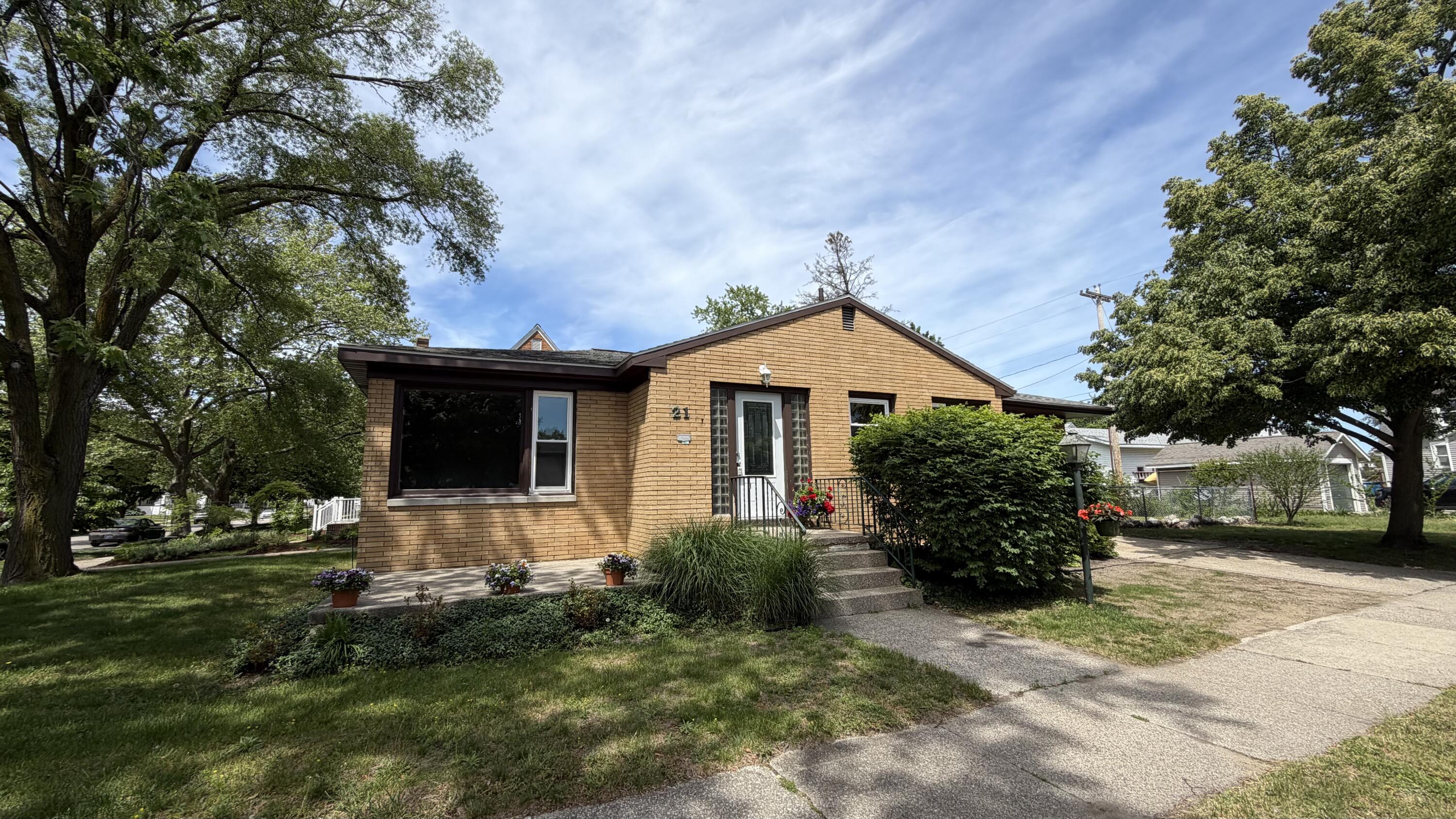21 S Despelder Street Grand Haven MI 49417