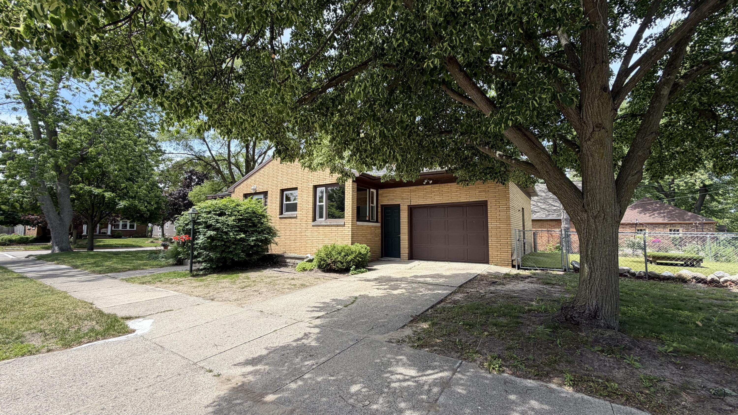 21 S Despelder Street Grand Haven MI 49417