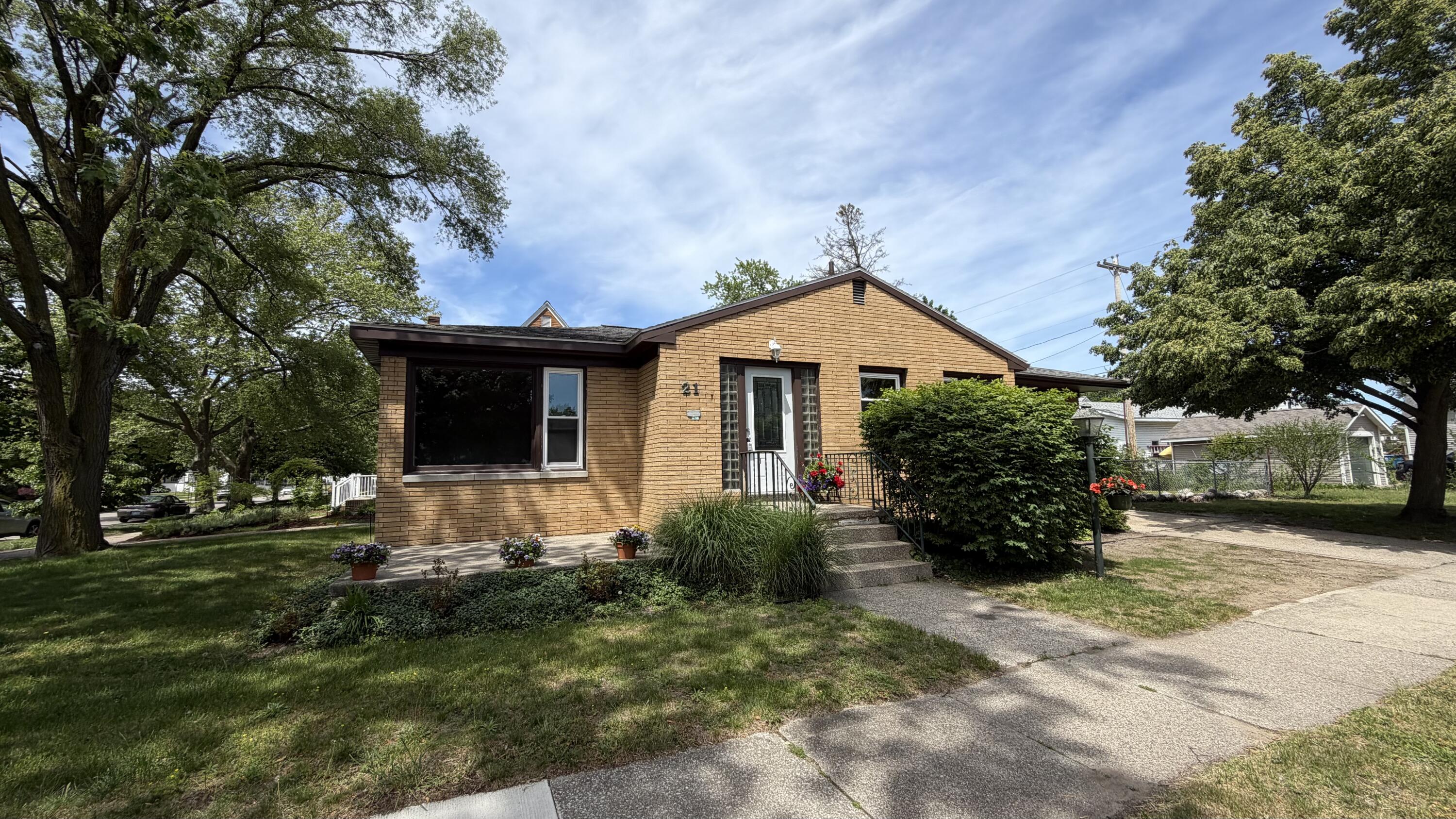 21 S Despelder Street Grand Haven MI 49417