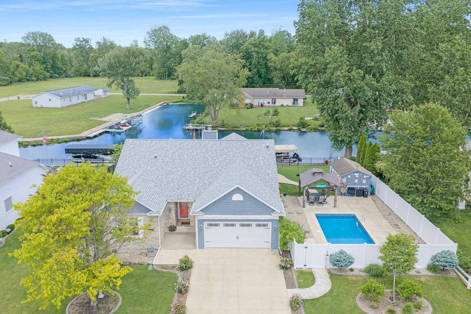 68271 Eagle Lake Road Edwardsburg MI 49112