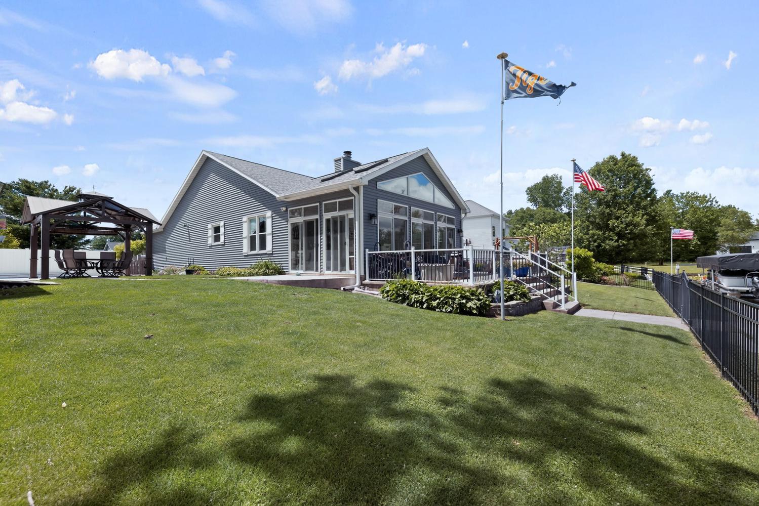 68271 Eagle Lake Road Edwardsburg MI 49112