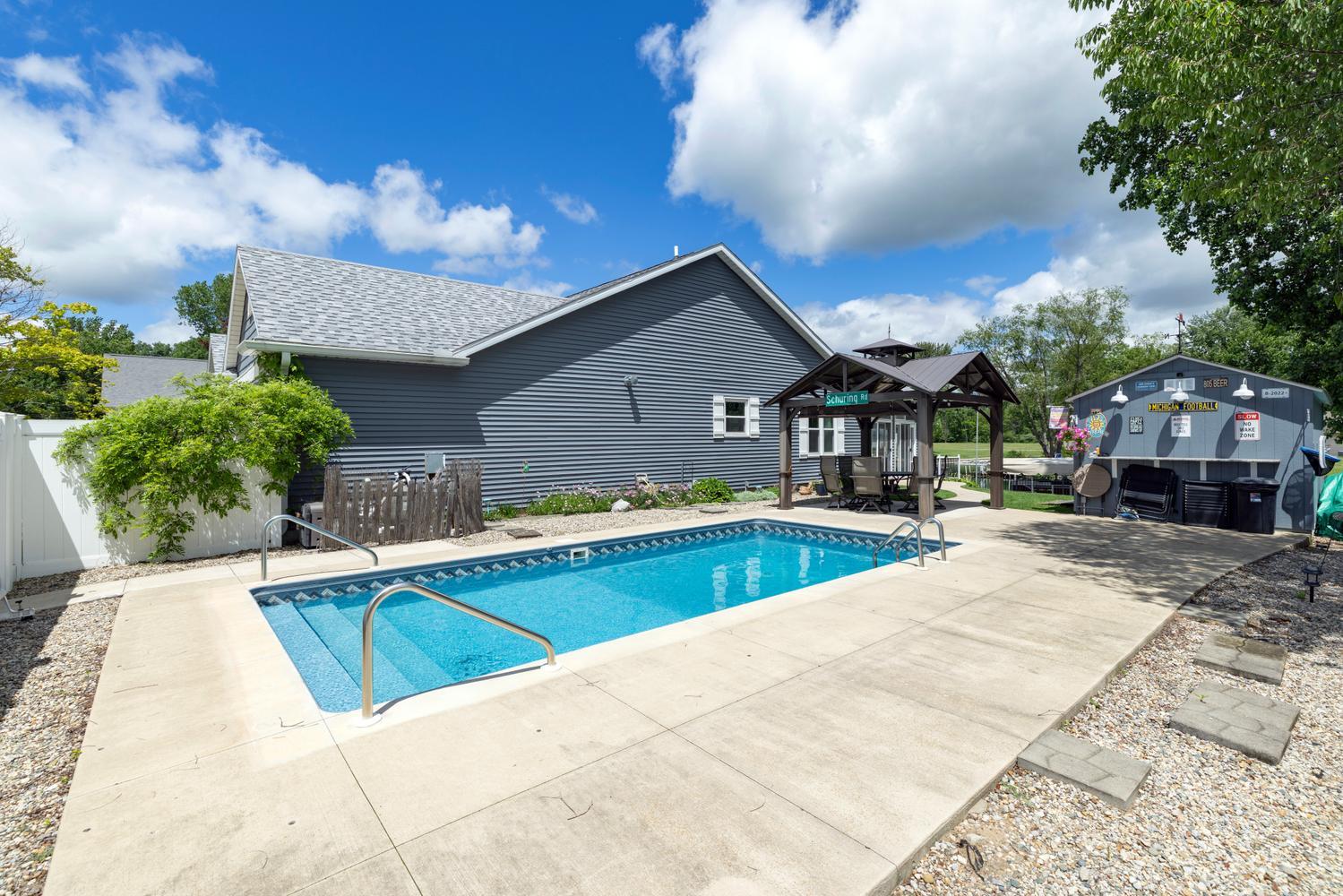 68271 Eagle Lake Road Edwardsburg MI 49112