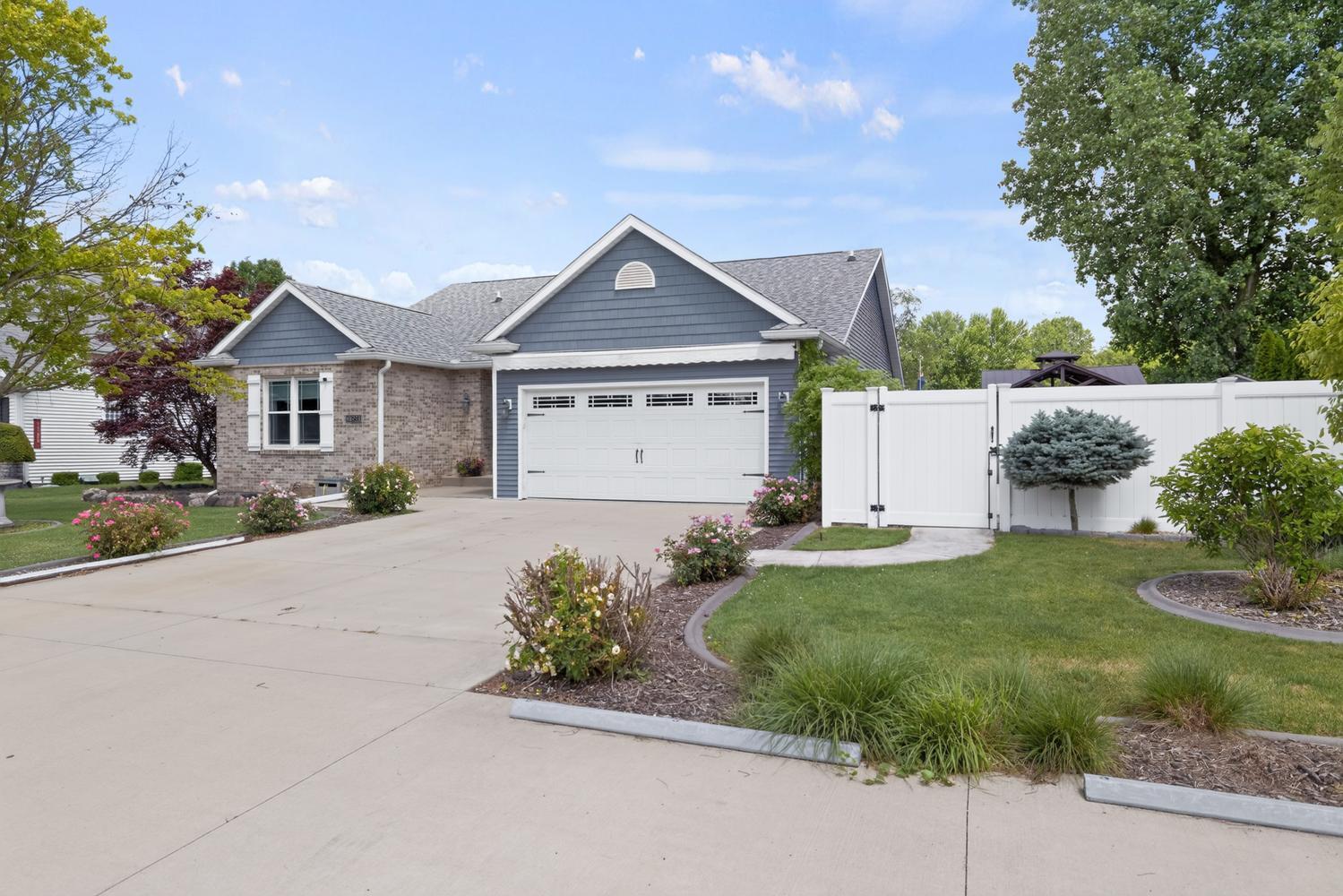 68271 Eagle Lake Road Edwardsburg MI 49112
