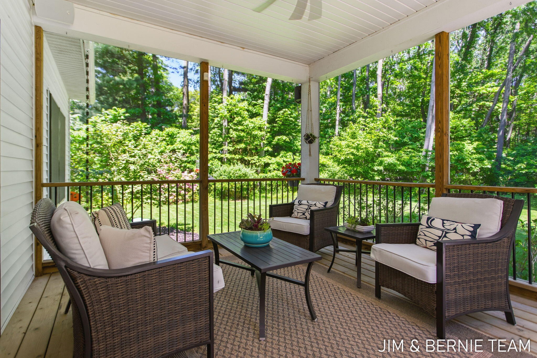 6225 Lighthouse Court Saugatuck MI 49453