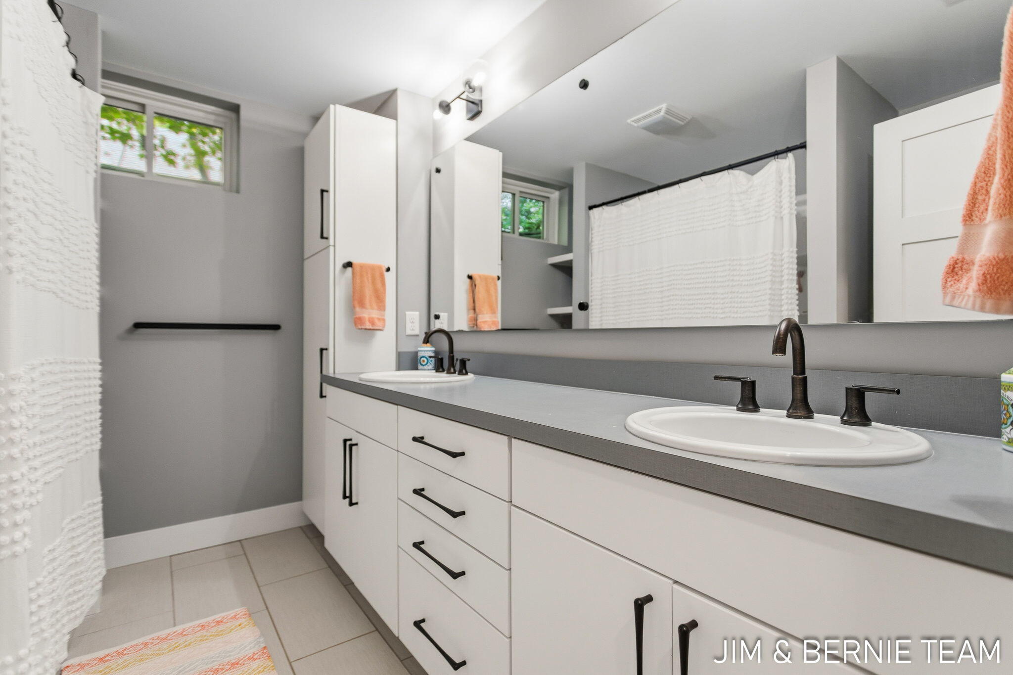 6225 Lighthouse Court Saugatuck MI 49453