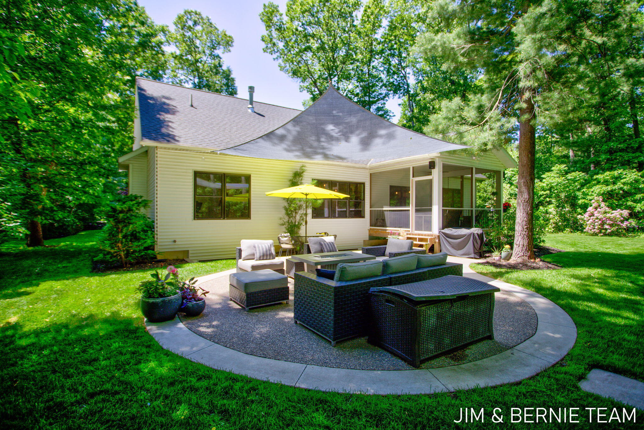 6225 Lighthouse Court Saugatuck MI 49453