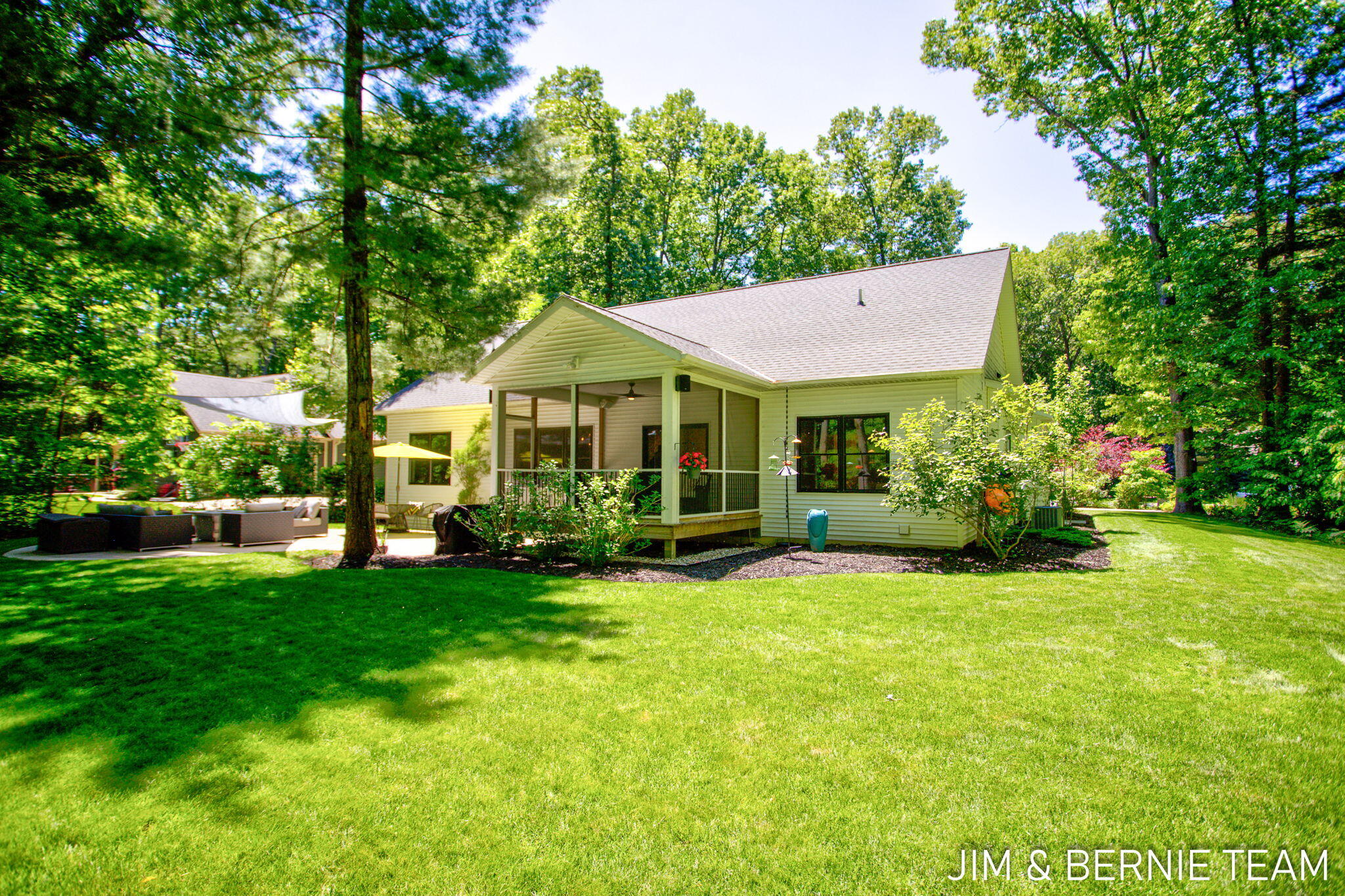 6225 Lighthouse Court Saugatuck MI 49453