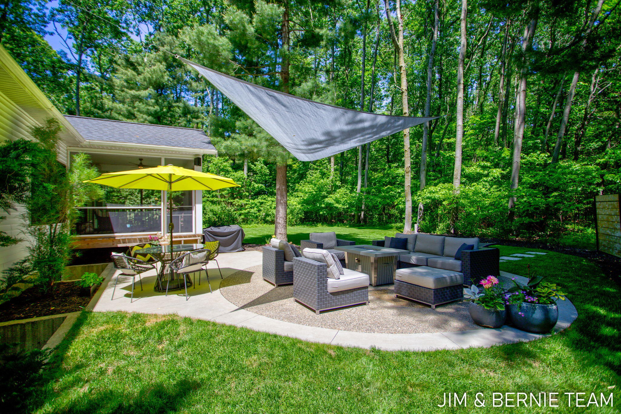 6225 Lighthouse Court Saugatuck MI 49453