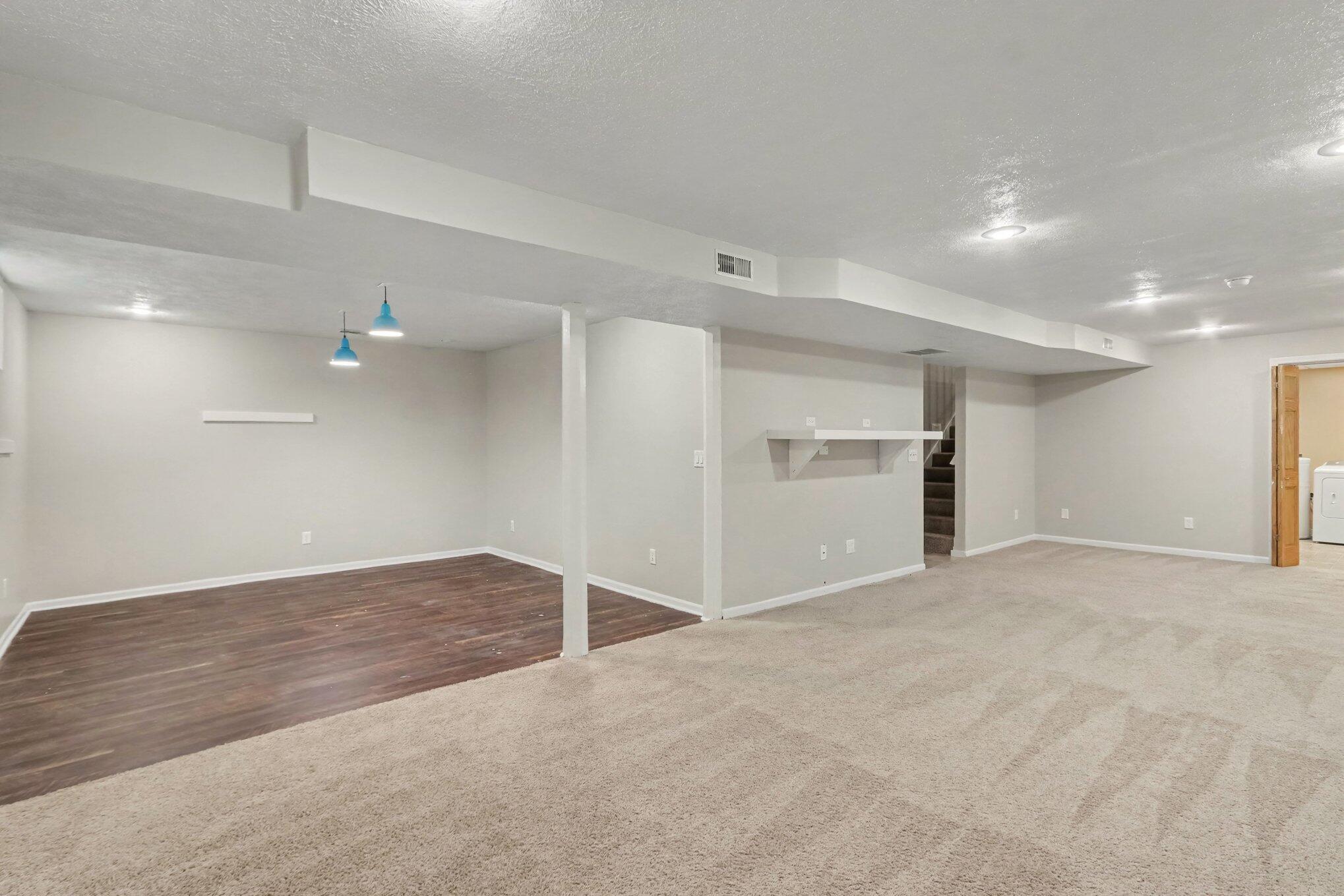 8329 W Kl Avenue Kalamazoo MI 49009