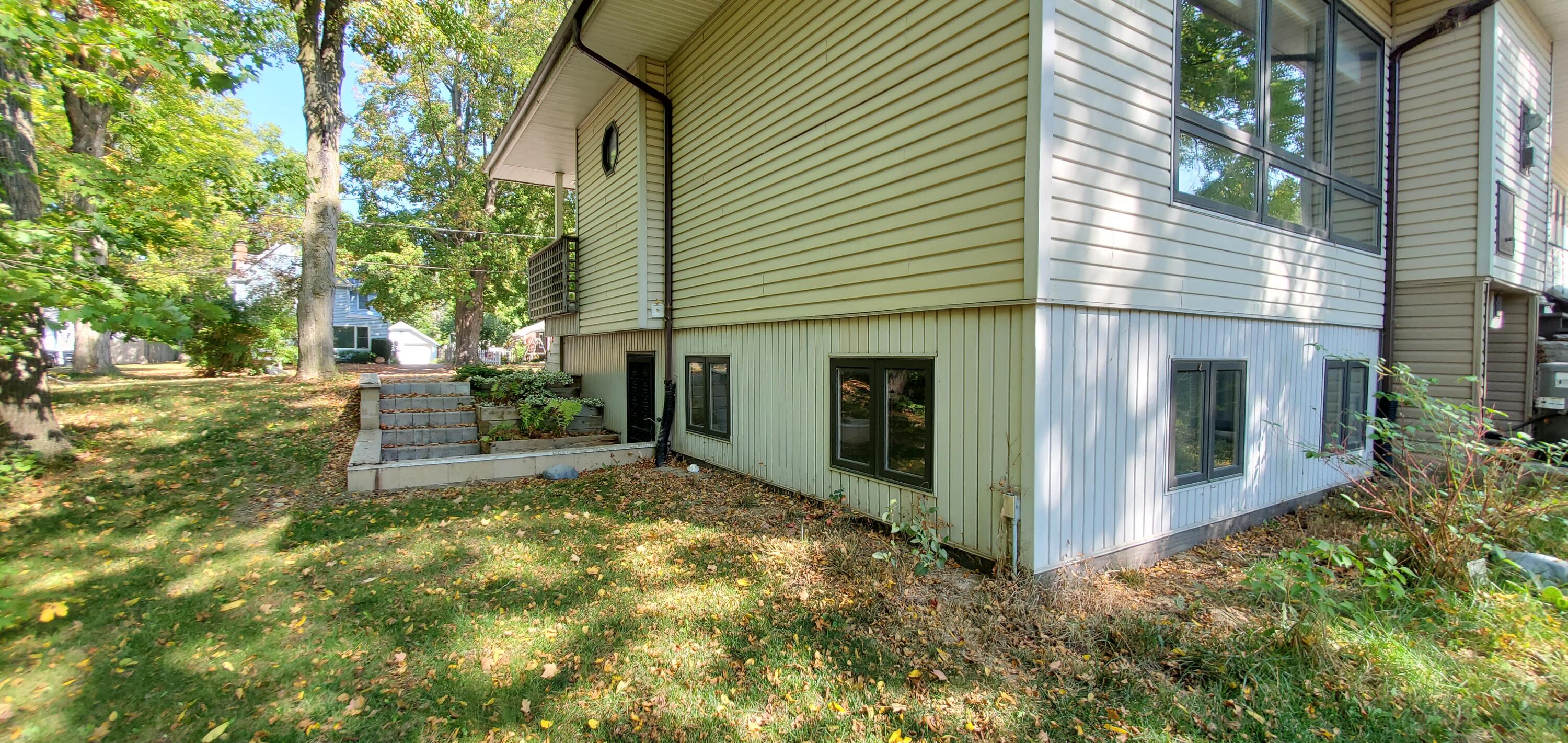 746 Lee Street South Haven MI 49090