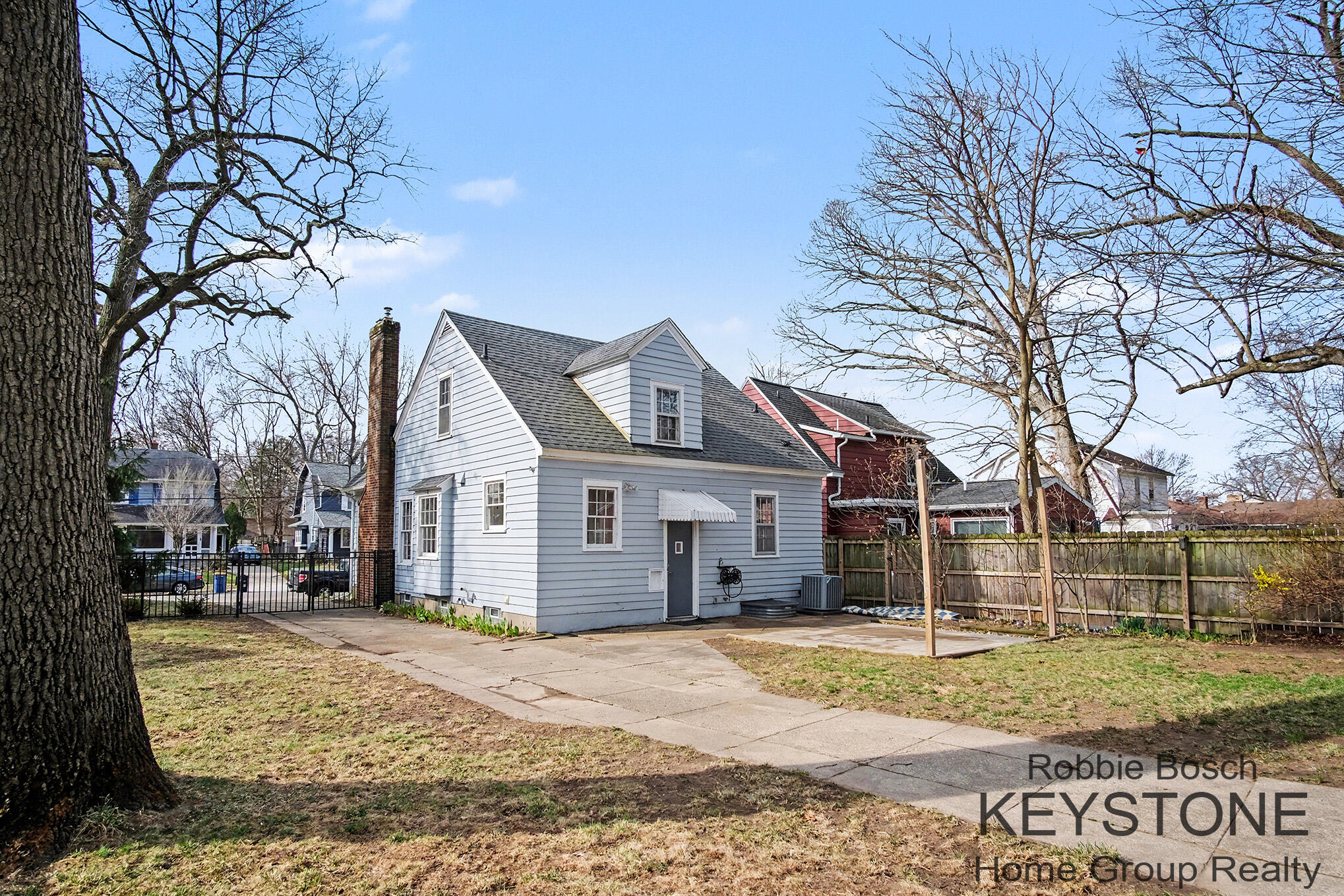 1321 Ballard Street SE Grand Rapids MI 49507