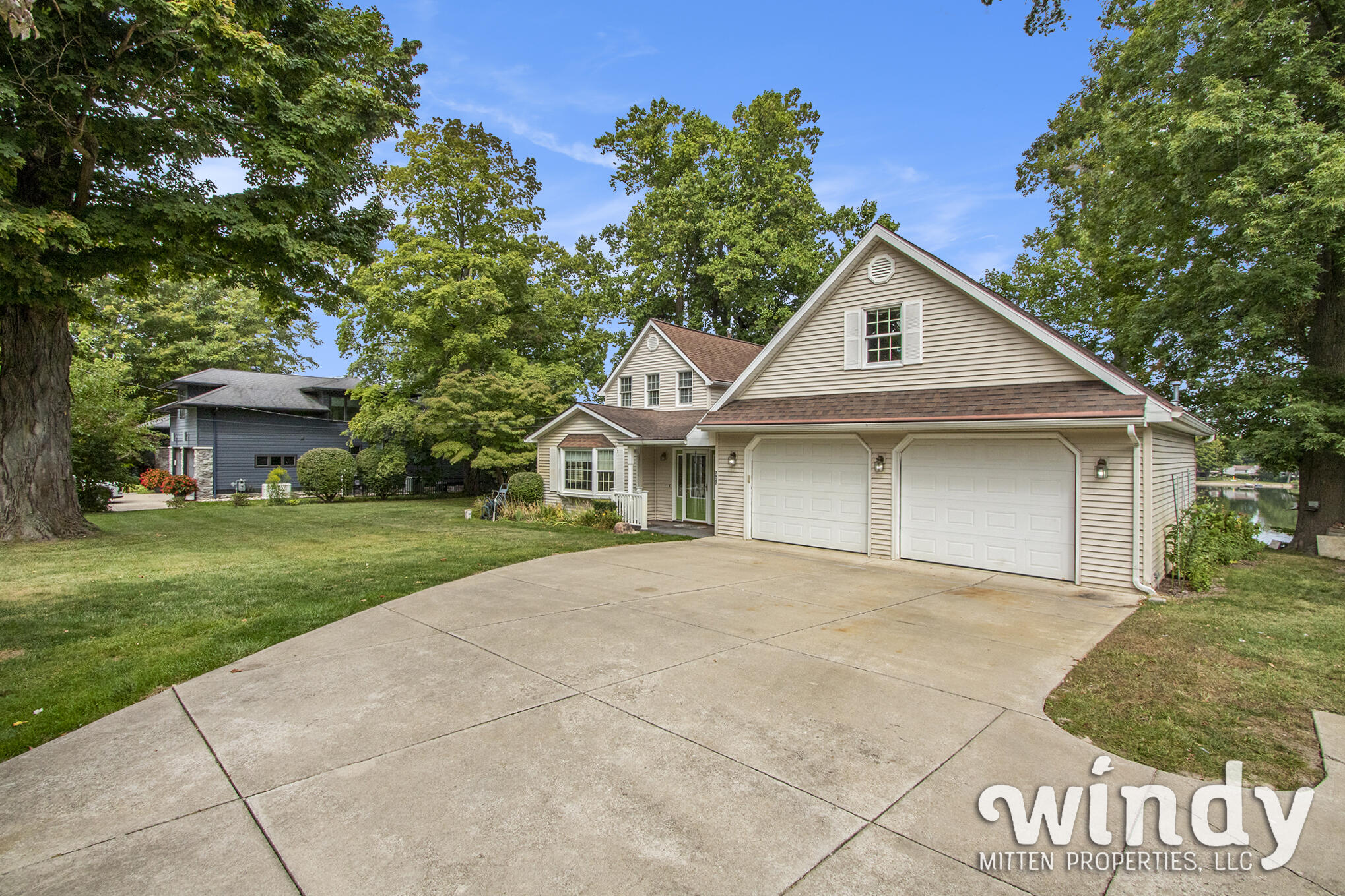 7927 Lakewood Drive Coloma MI 49038