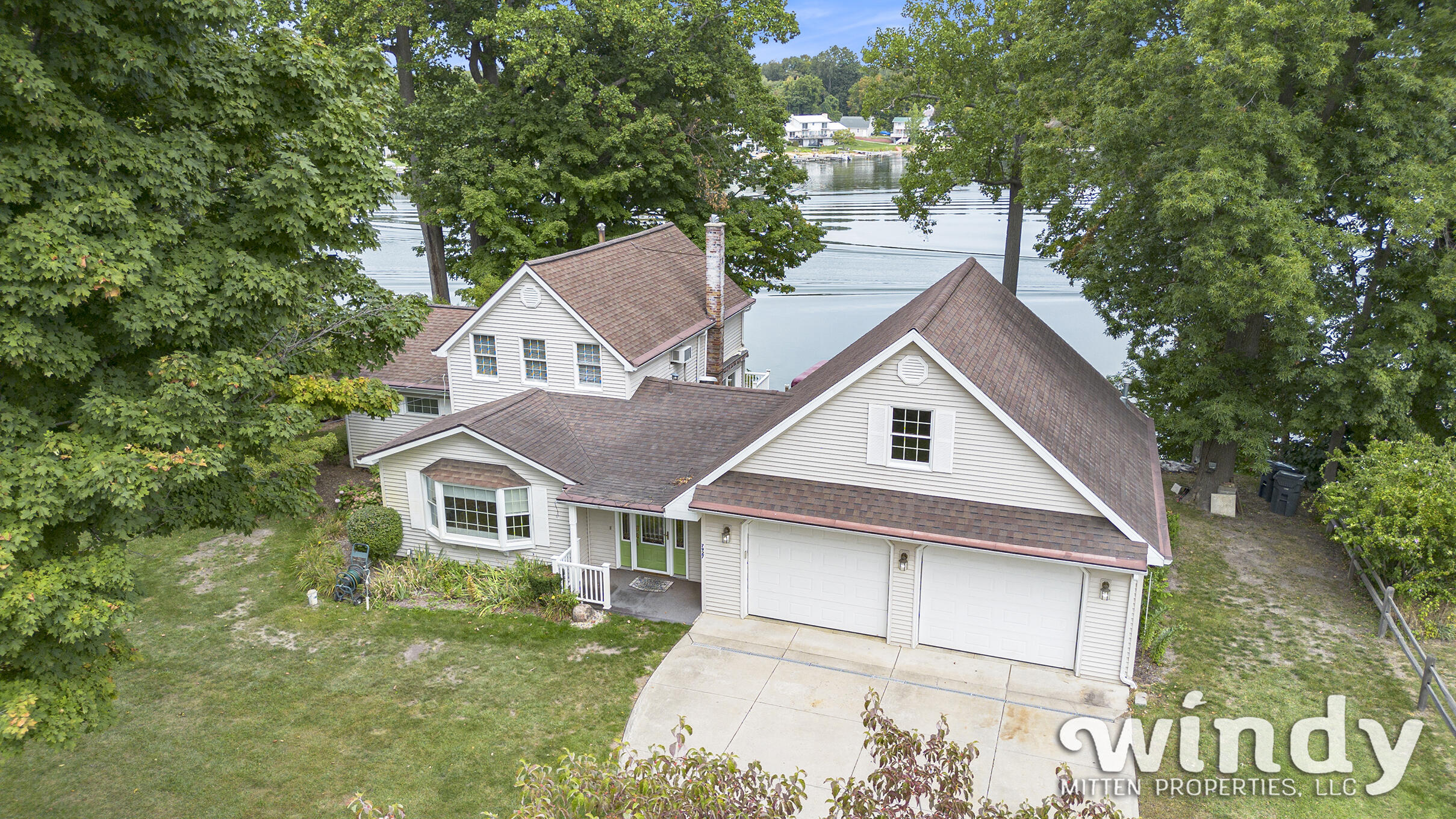 7927 Lakewood Drive Coloma MI 49038