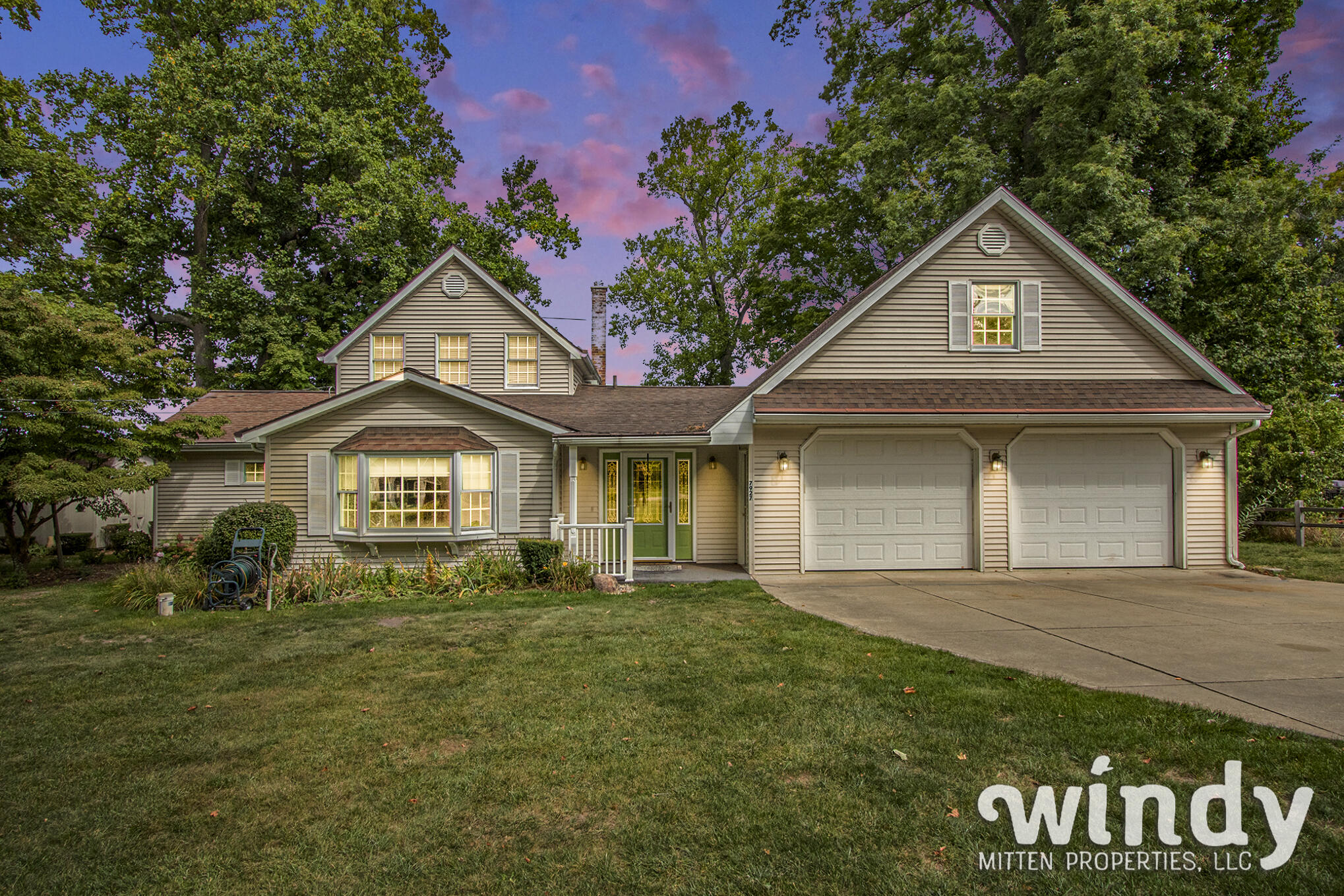 7927 Lakewood Drive Coloma MI 49038
