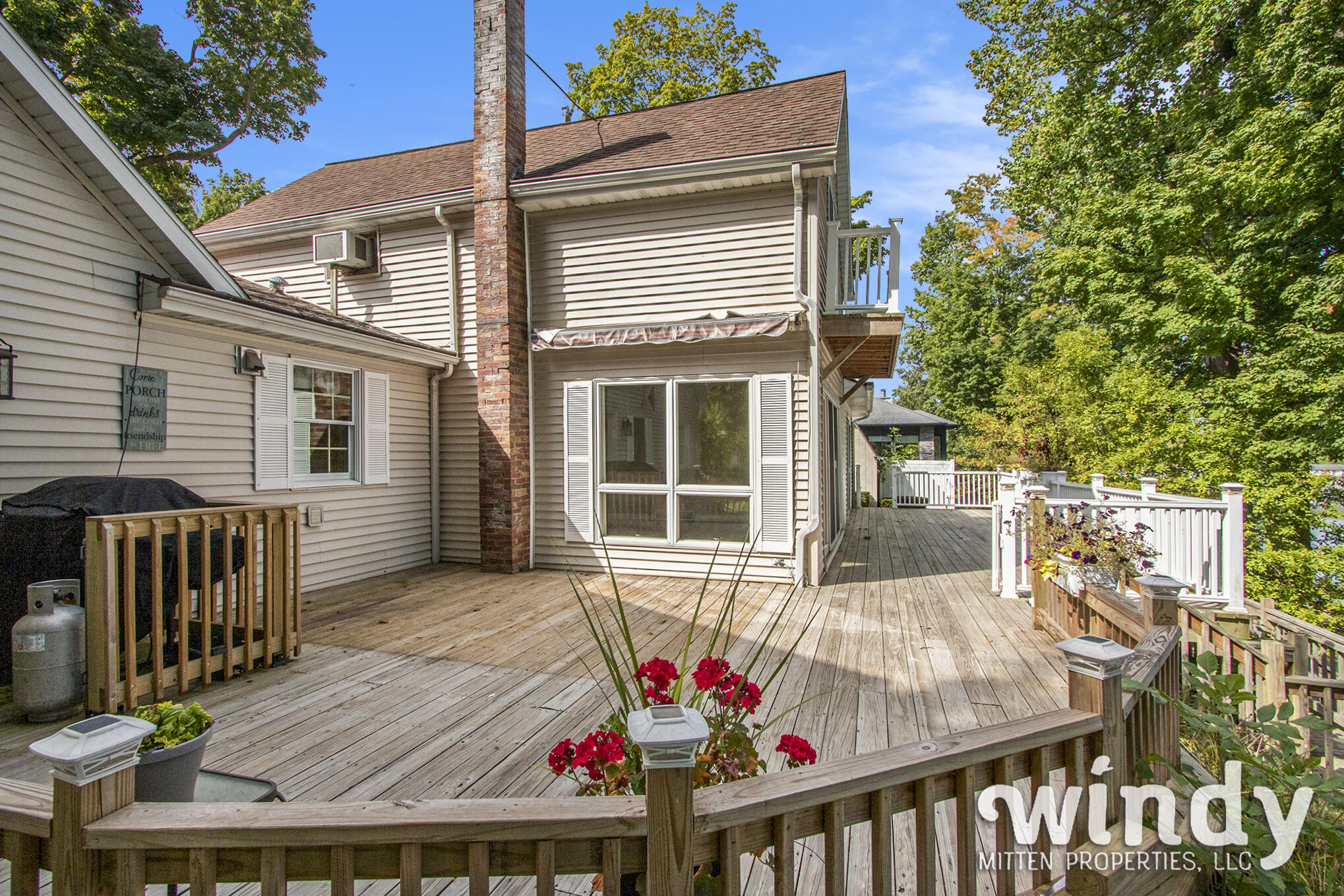 7927 Lakewood Drive Coloma MI 49038