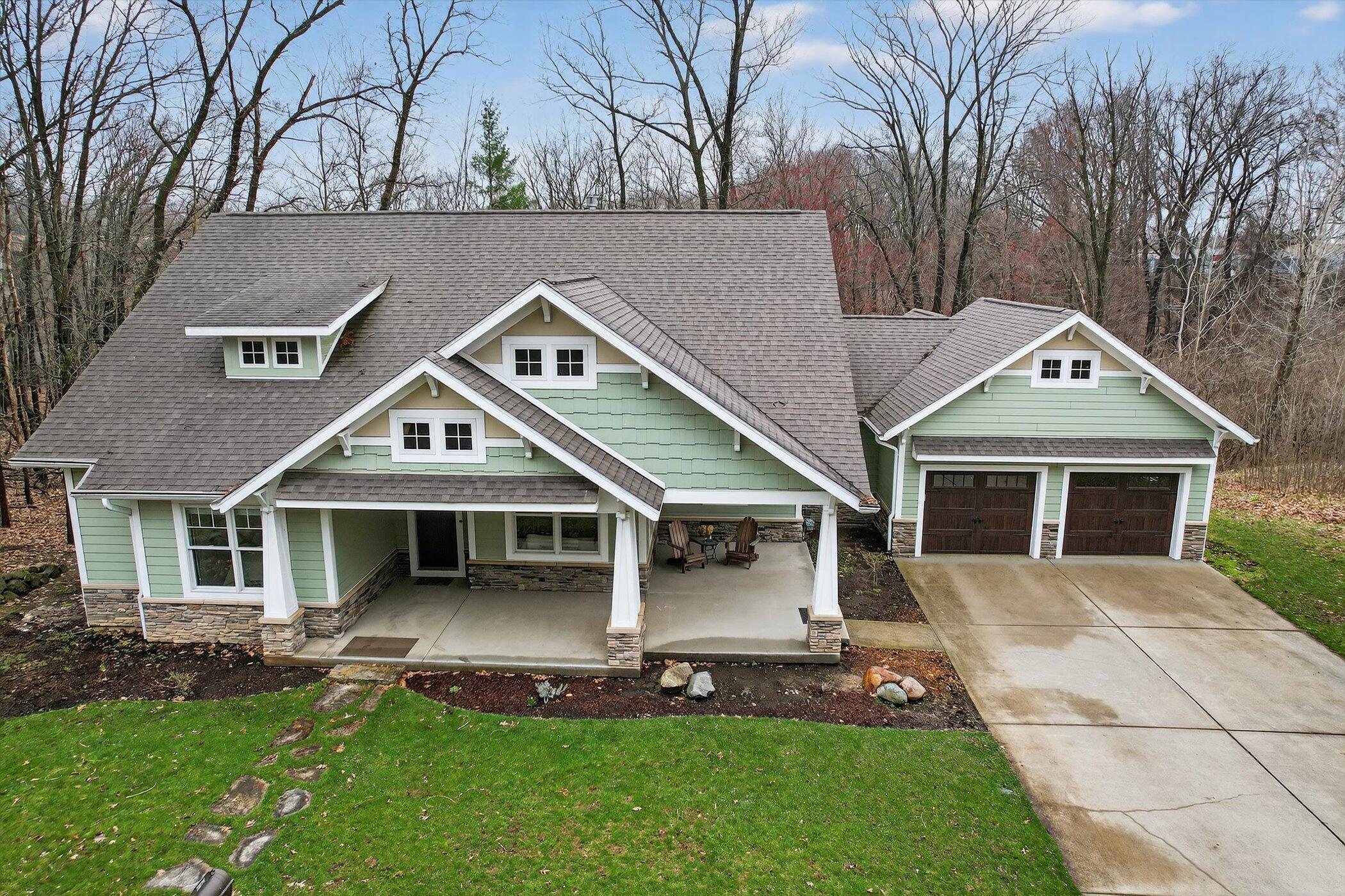 2214 Shelter Pointe Drive Kalamazoo MI 49008