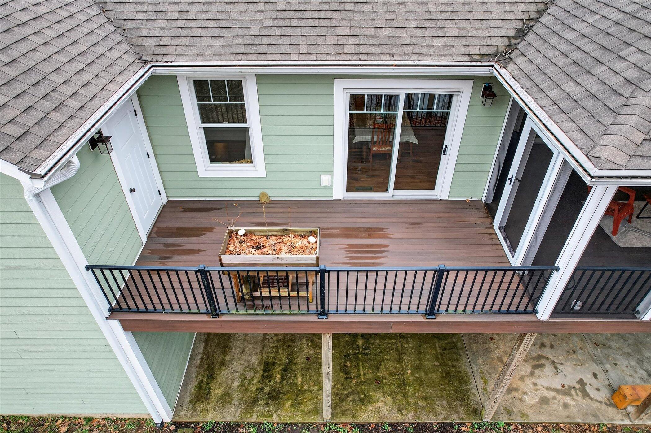 2214 Shelter Pointe Drive Kalamazoo MI 49008