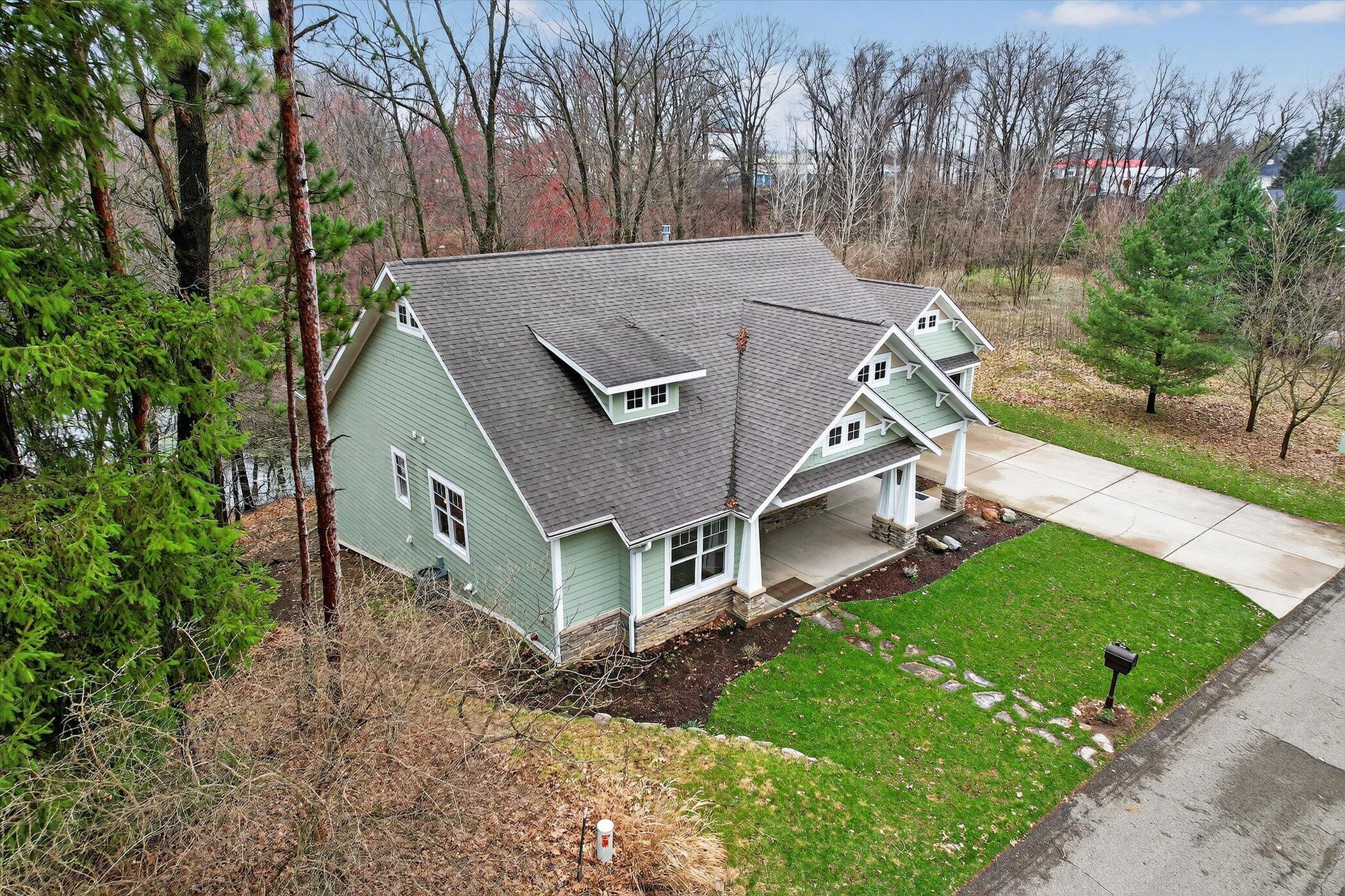 2214 Shelter Pointe Drive Kalamazoo MI 49008