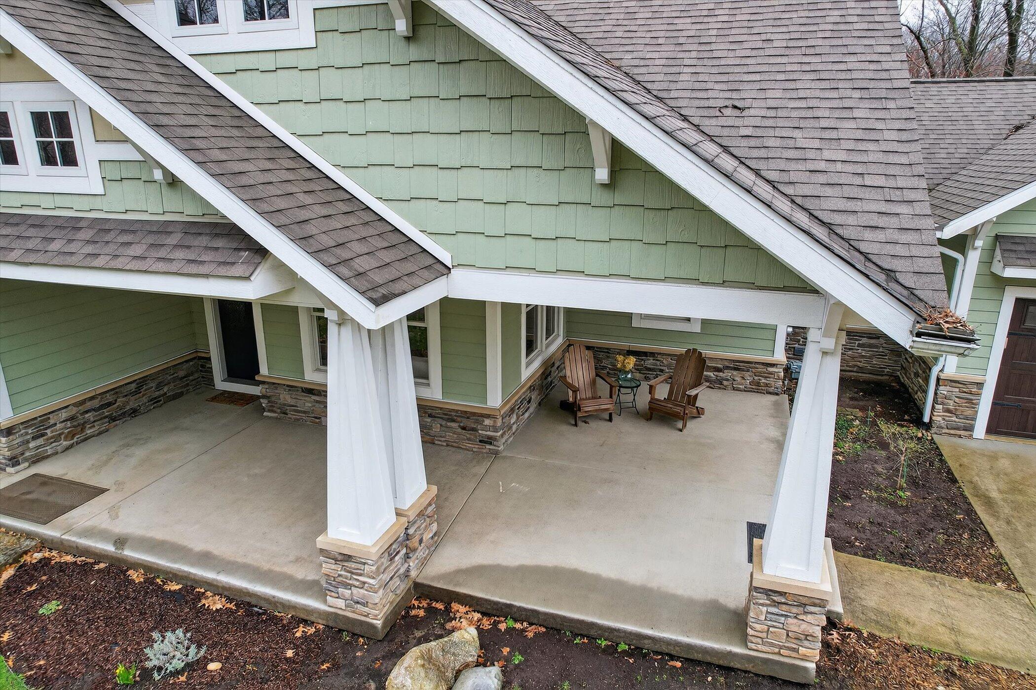 2214 Shelter Pointe Drive Kalamazoo MI 49008
