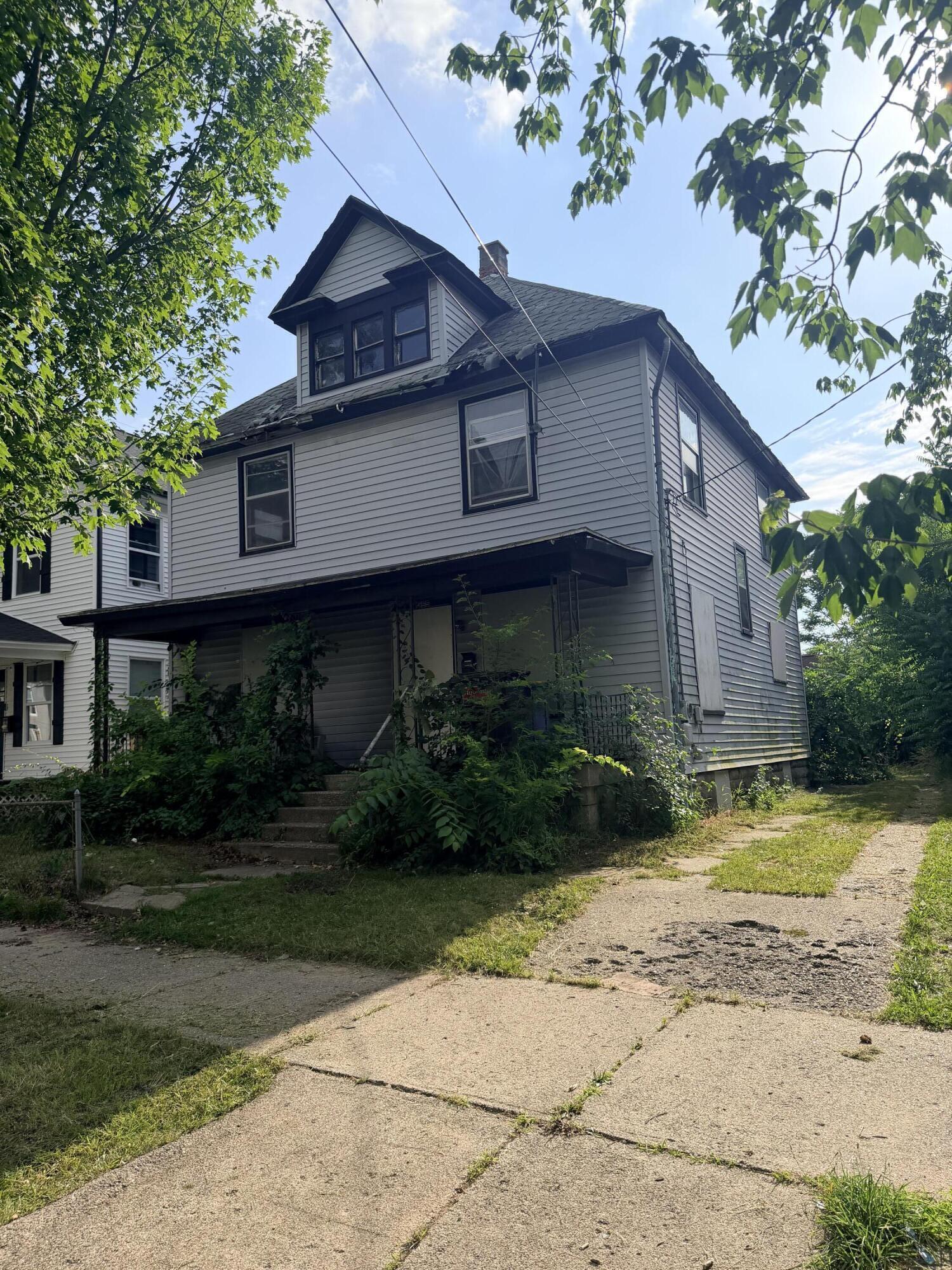 655 Dolbee Avenue SE Grand Rapids MI 49506