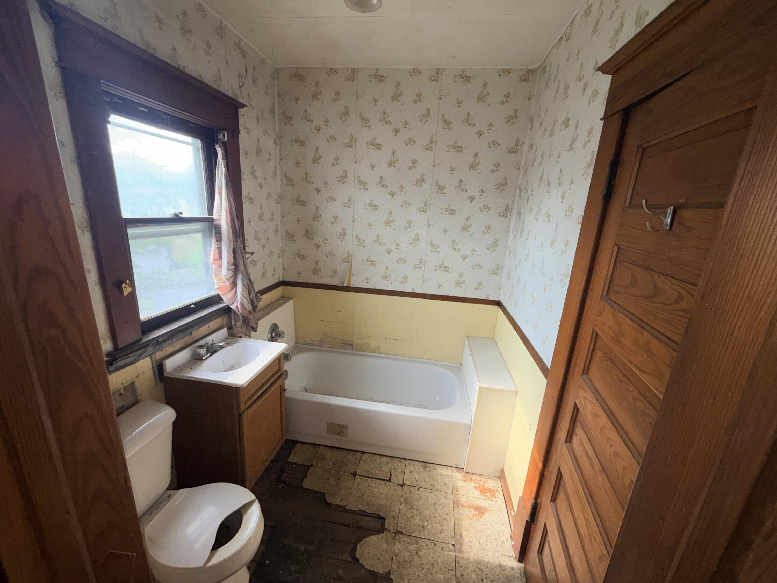 655 Dolbee Avenue SE Grand Rapids MI 49506