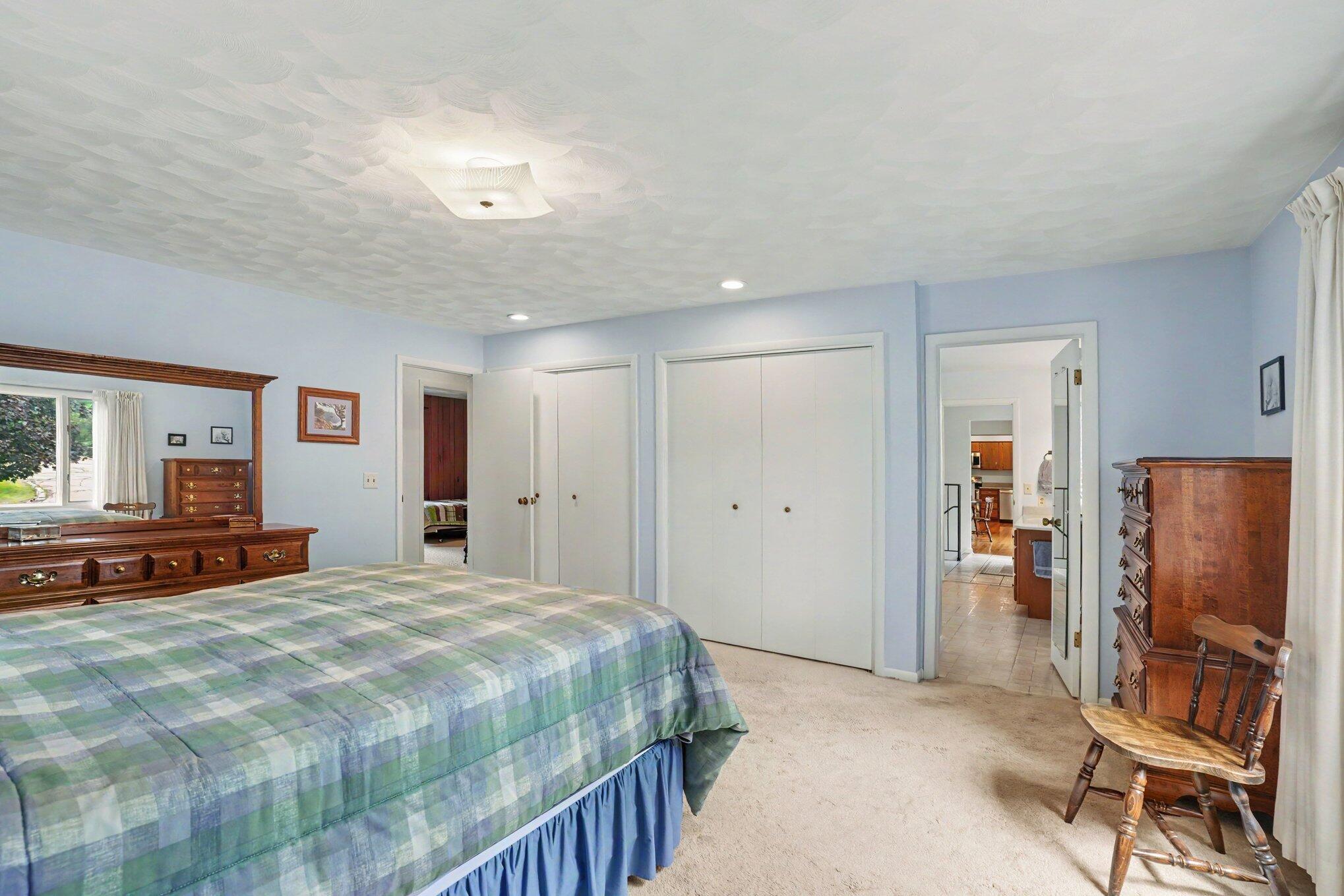 4216 Lake Forest Kalamazoo MI 49008