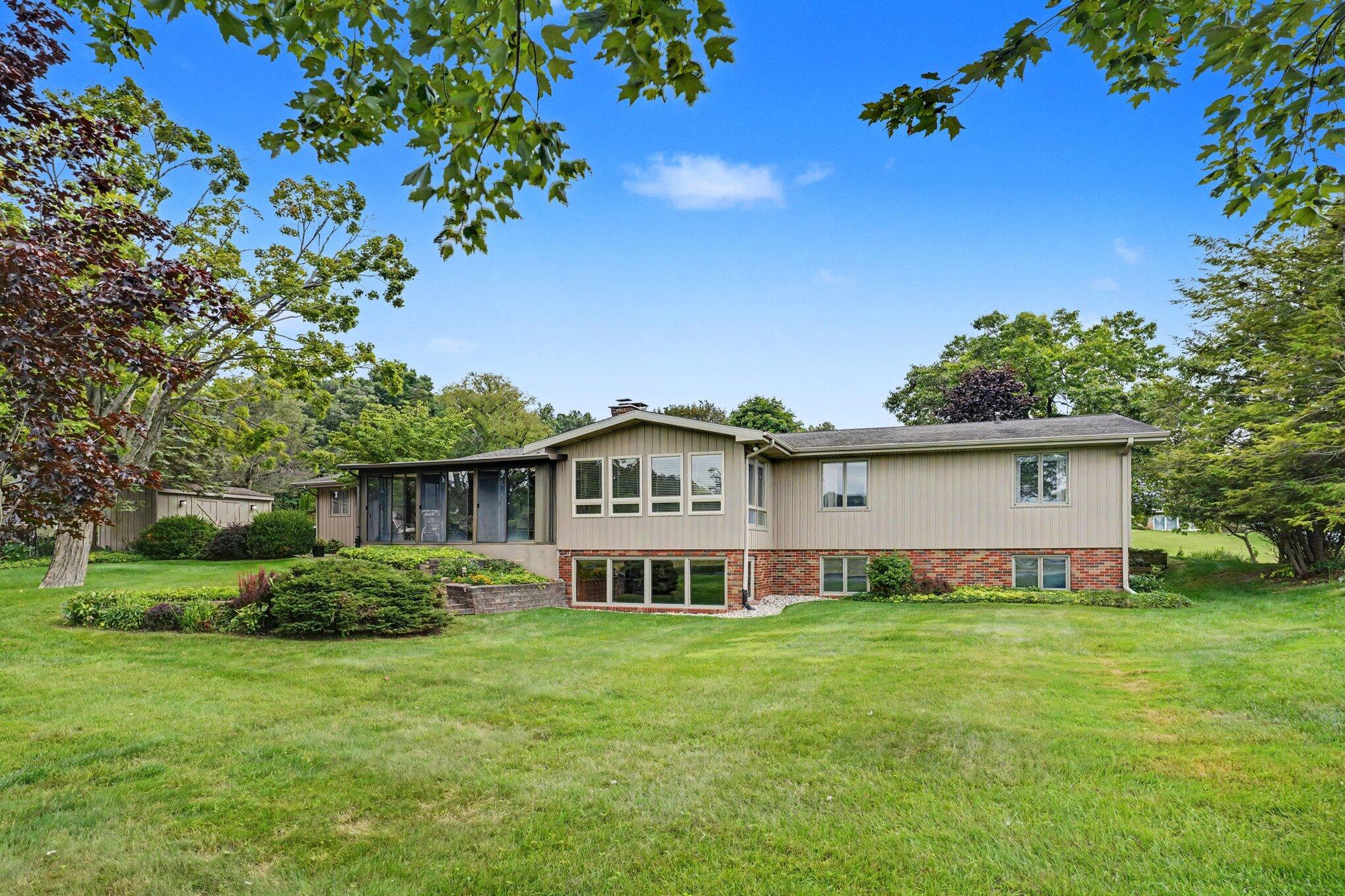 4216 Lake Forest Kalamazoo MI 49008